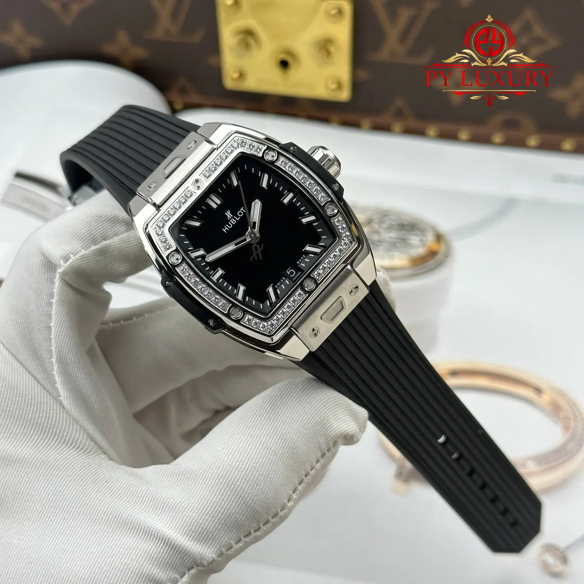 Hublot Spirit of Big Bang Titanium Diamonds Black Dial Rubber Strap Replica 39mm - 图片 3