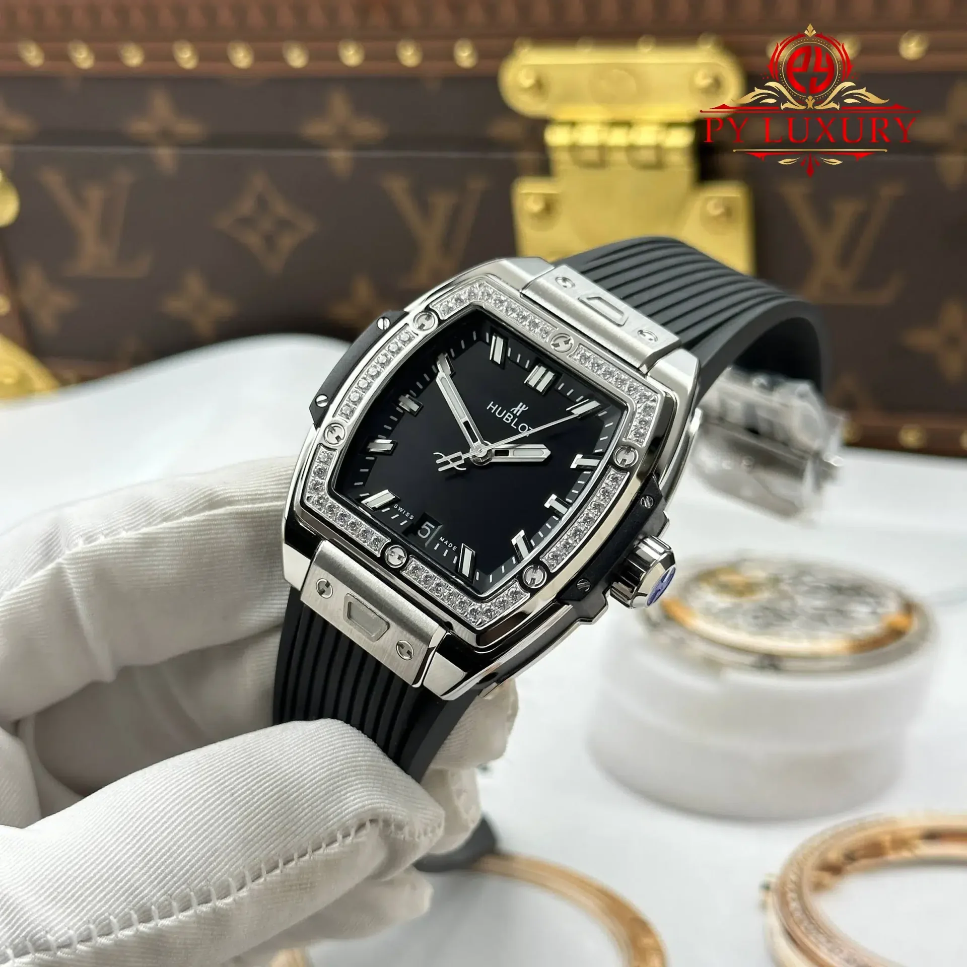 Hublot Spirit of Big Bang Titanium Diamonds Black Dial Rubber Strap Replica 39mm - 图片 4