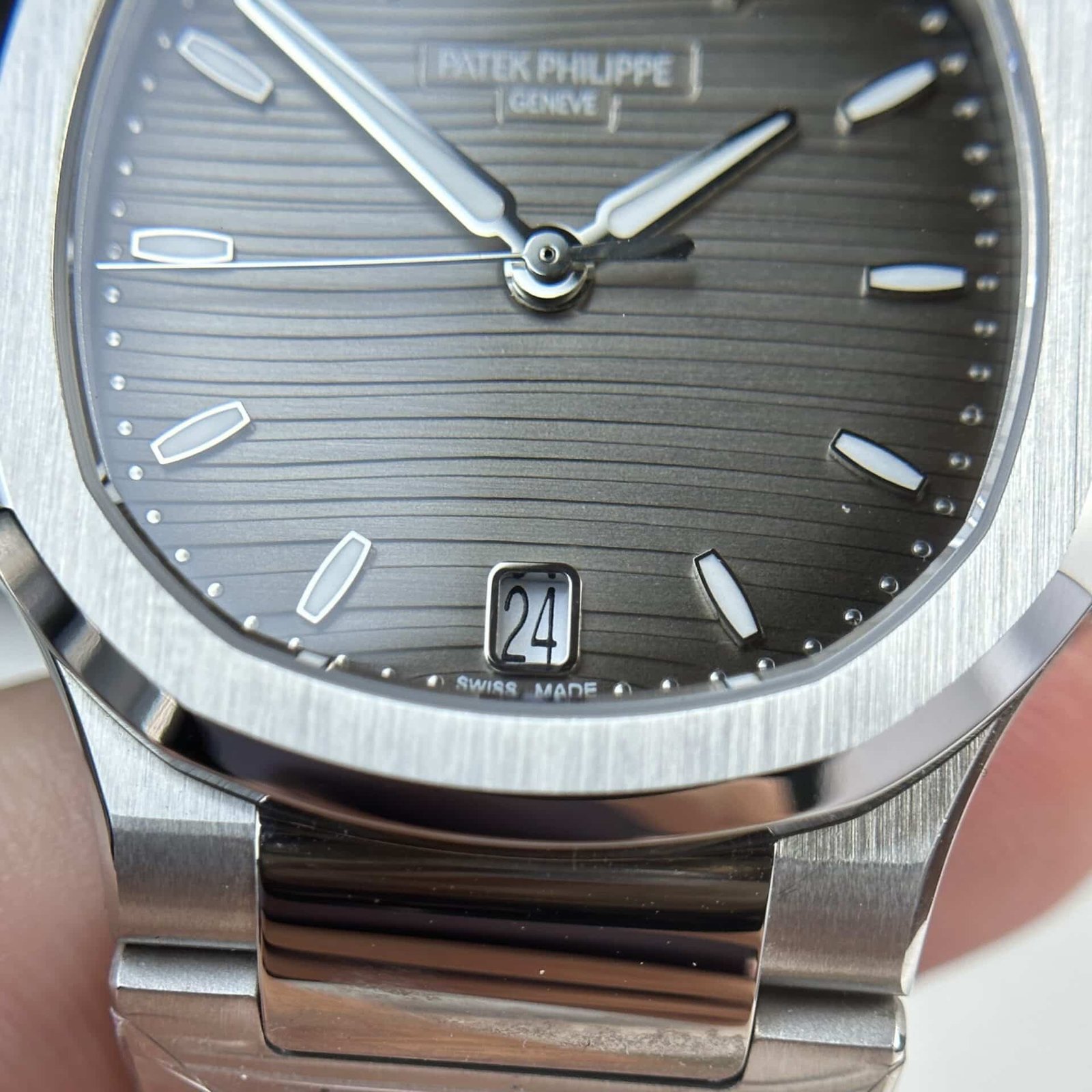 Patek Philippe Nautilus 7118/1A-011 Grey Dial Best Replica 35.2mm - 图片 5