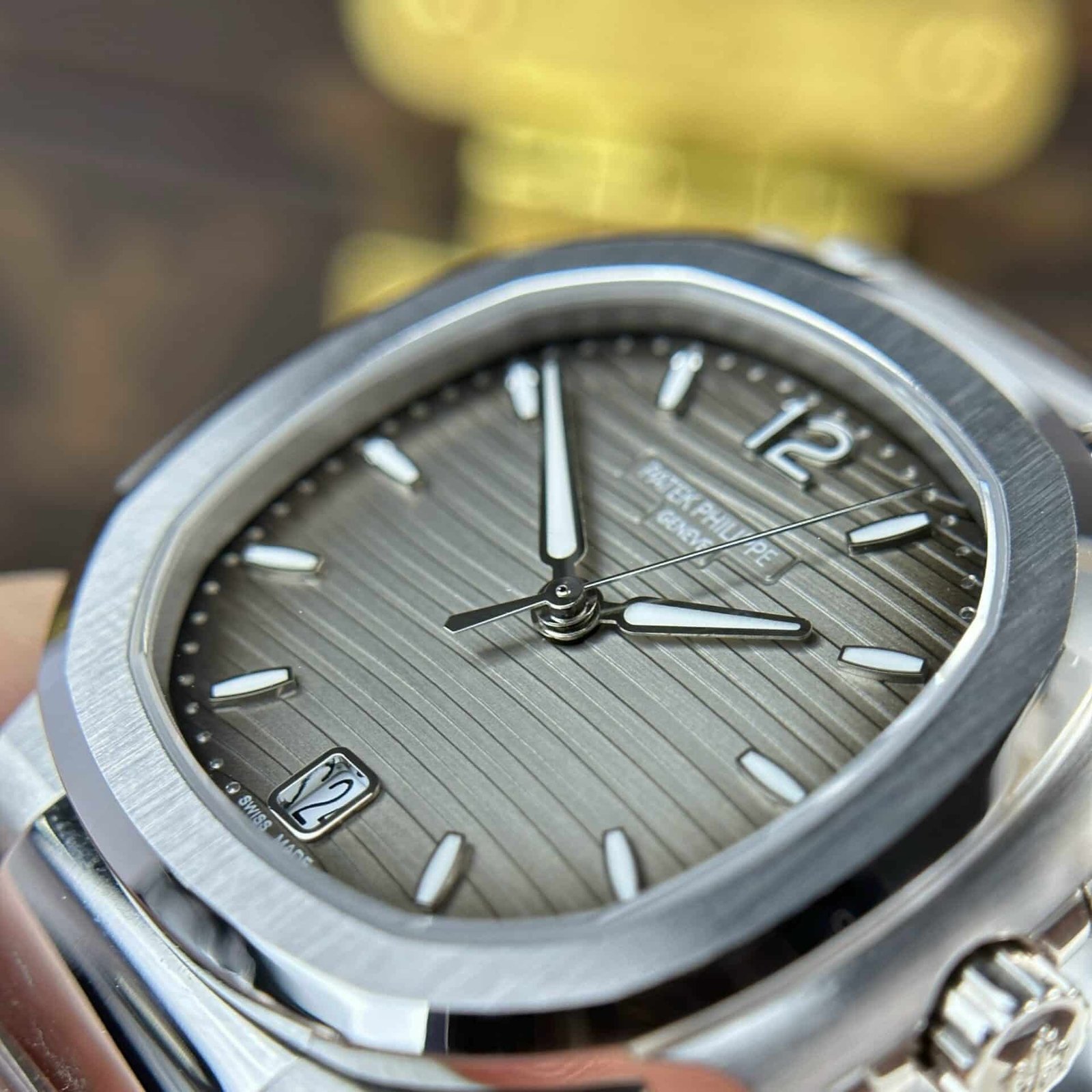 Patek Philippe Nautilus 7118/1A-011 Grey Dial Best Replica 35.2mm - 图片 6