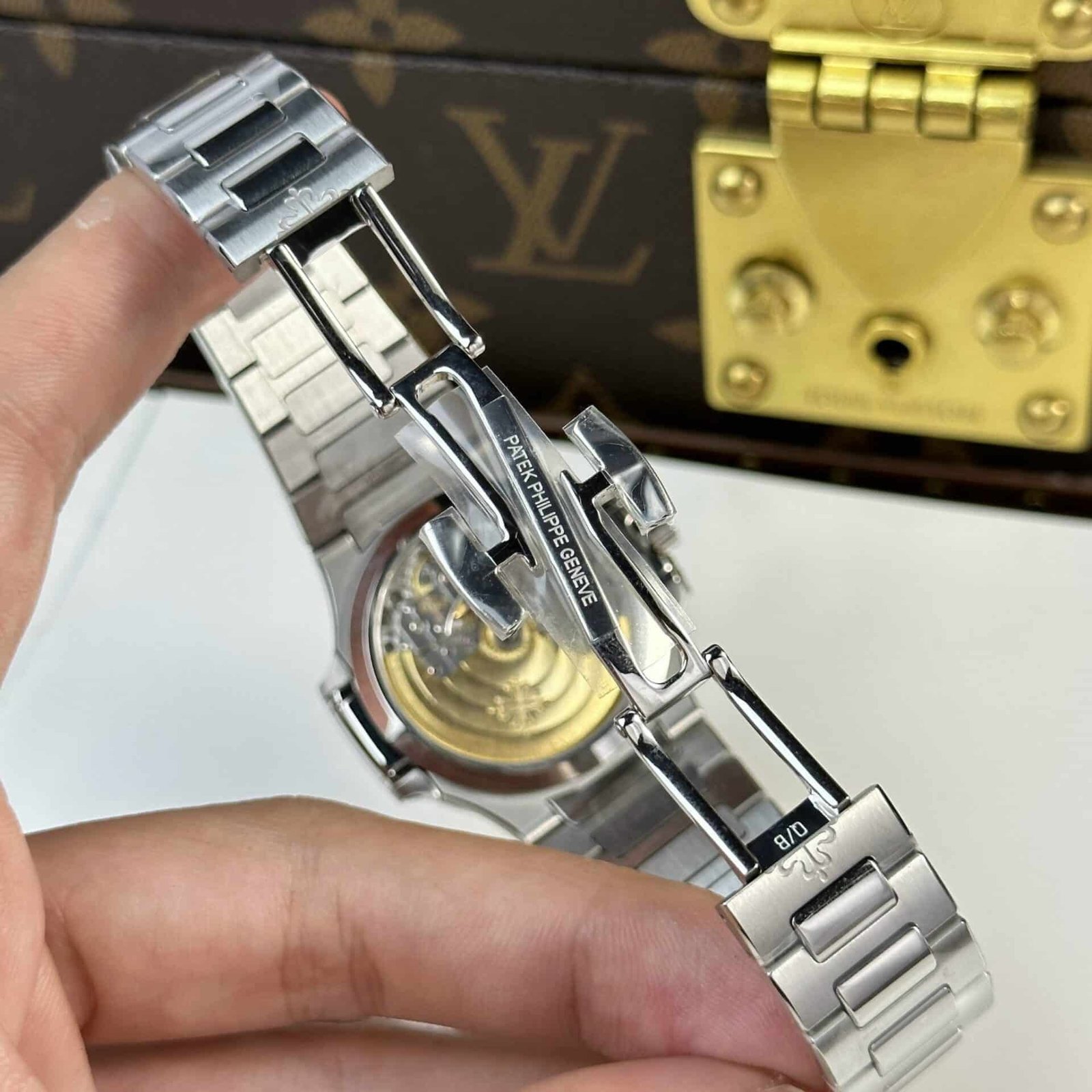 Patek Philippe Nautilus 7118/1A-011 Grey Dial Best Replica 35.2mm - 图片 10
