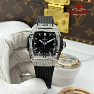 Hublot Spirit of Big Bang Titanium Diamond Pavé Black Dial Rubber Strap Replica 39mm