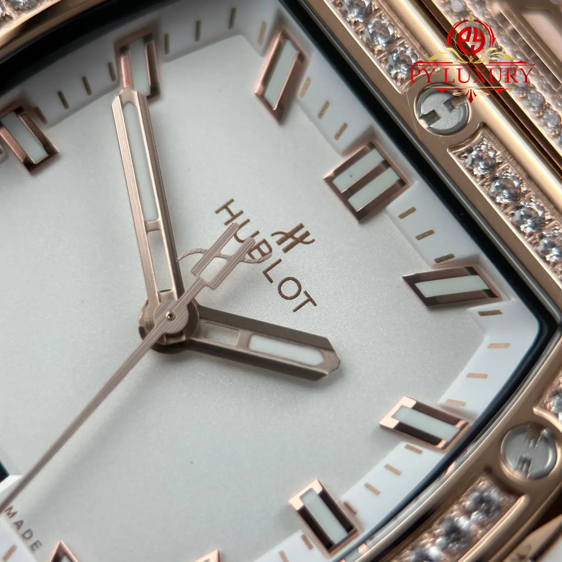 Hublot Spirit of Big Bang King Gold White Pavé Rubber Strap Replica 39mm - 图片 6