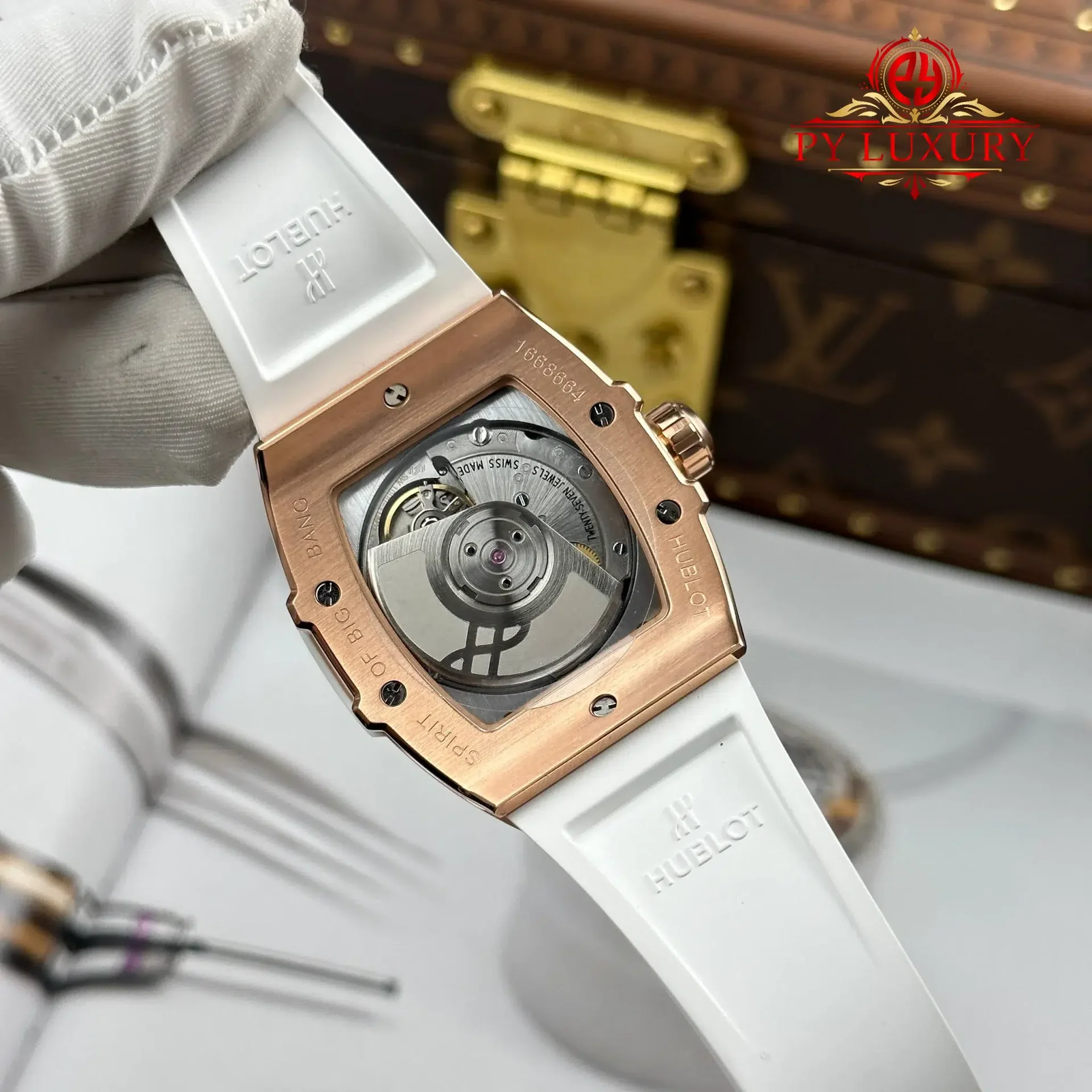 Hublot Spirit of Big Bang King Gold White Pavé Rubber Strap Replica 39mm - 图片 11