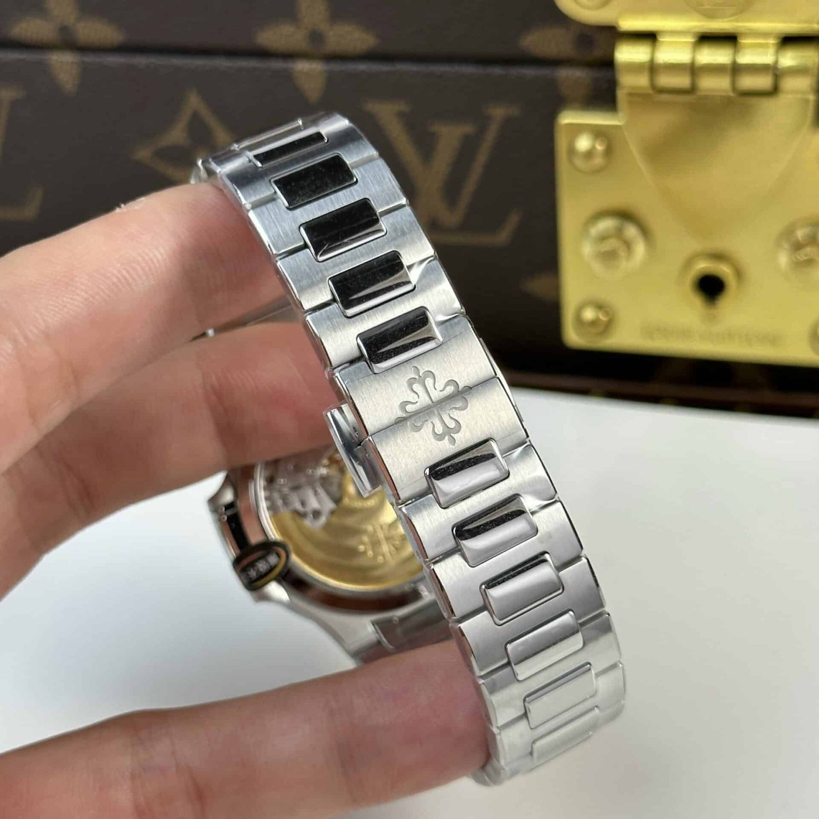 Patek Philippe Nautilus 7118/1200A-011 Grey Dial Diamond Bezel Super Clone 35.2mm - 图片 10