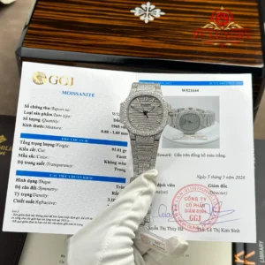 Patek Philippe Nautilus 7118/1450G-001 Custom Iced Out Moissanite 1:1 Best Replica 35.2mm