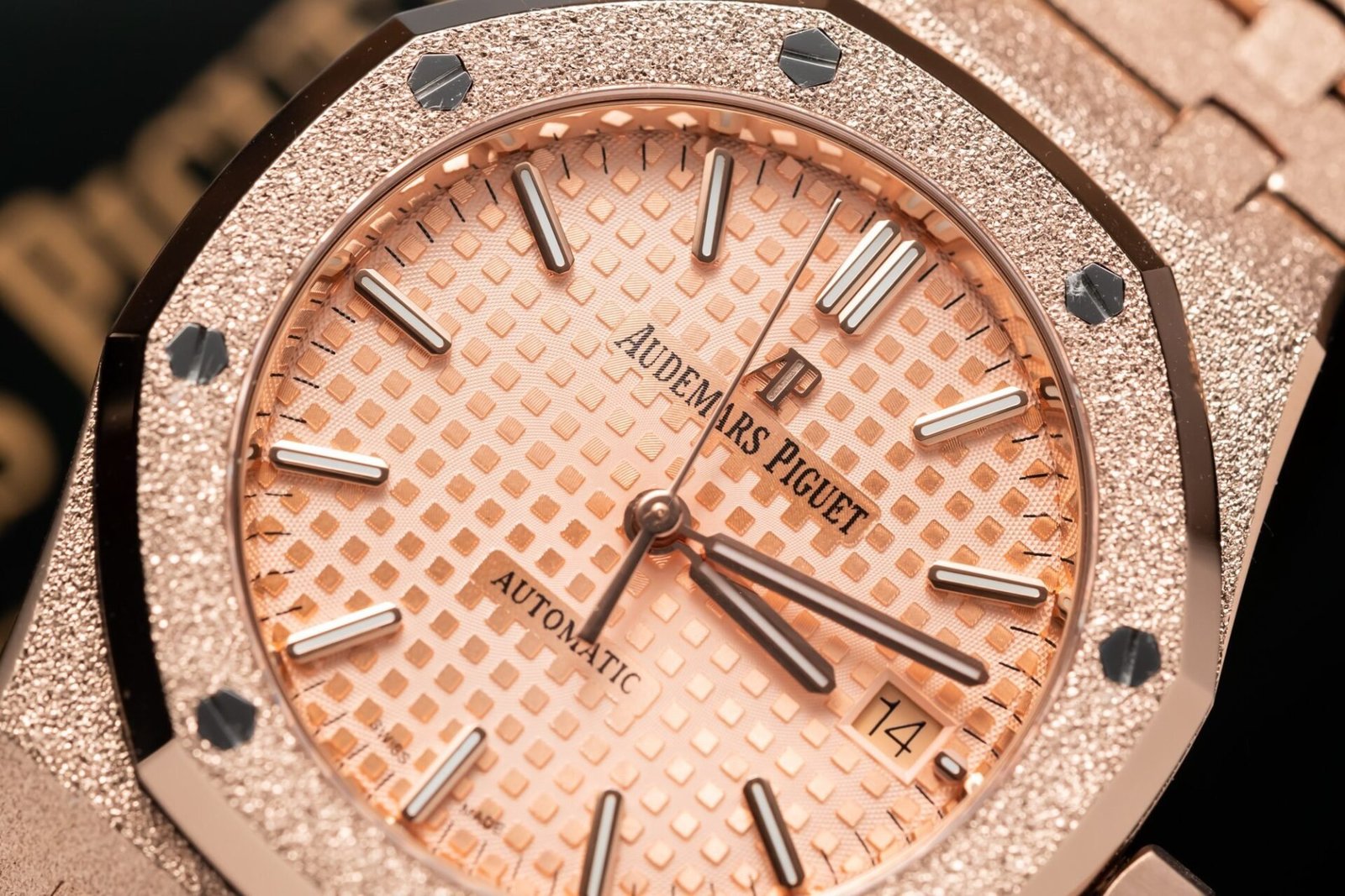 Audemars Piguet Royal Oak 15454OR Frosted Gold Pink Dial Replica 37mm - 图片 4