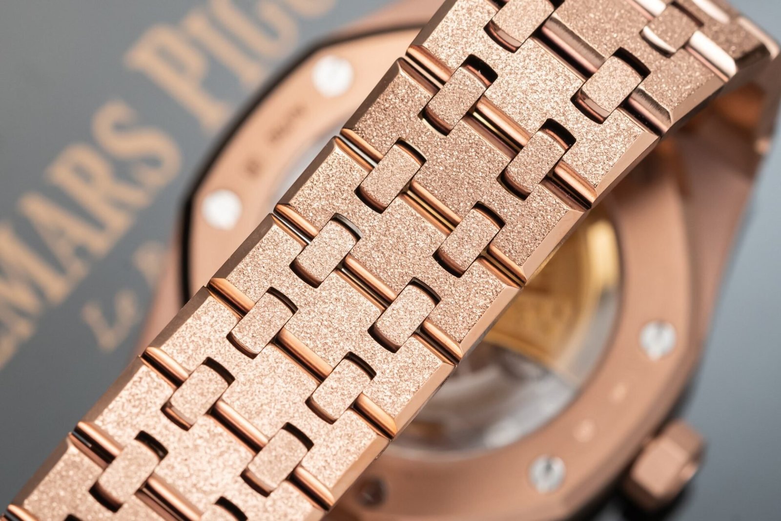 Audemars Piguet Royal Oak 15454OR Frosted Gold Pink Dial Replica 37mm - 图片 8