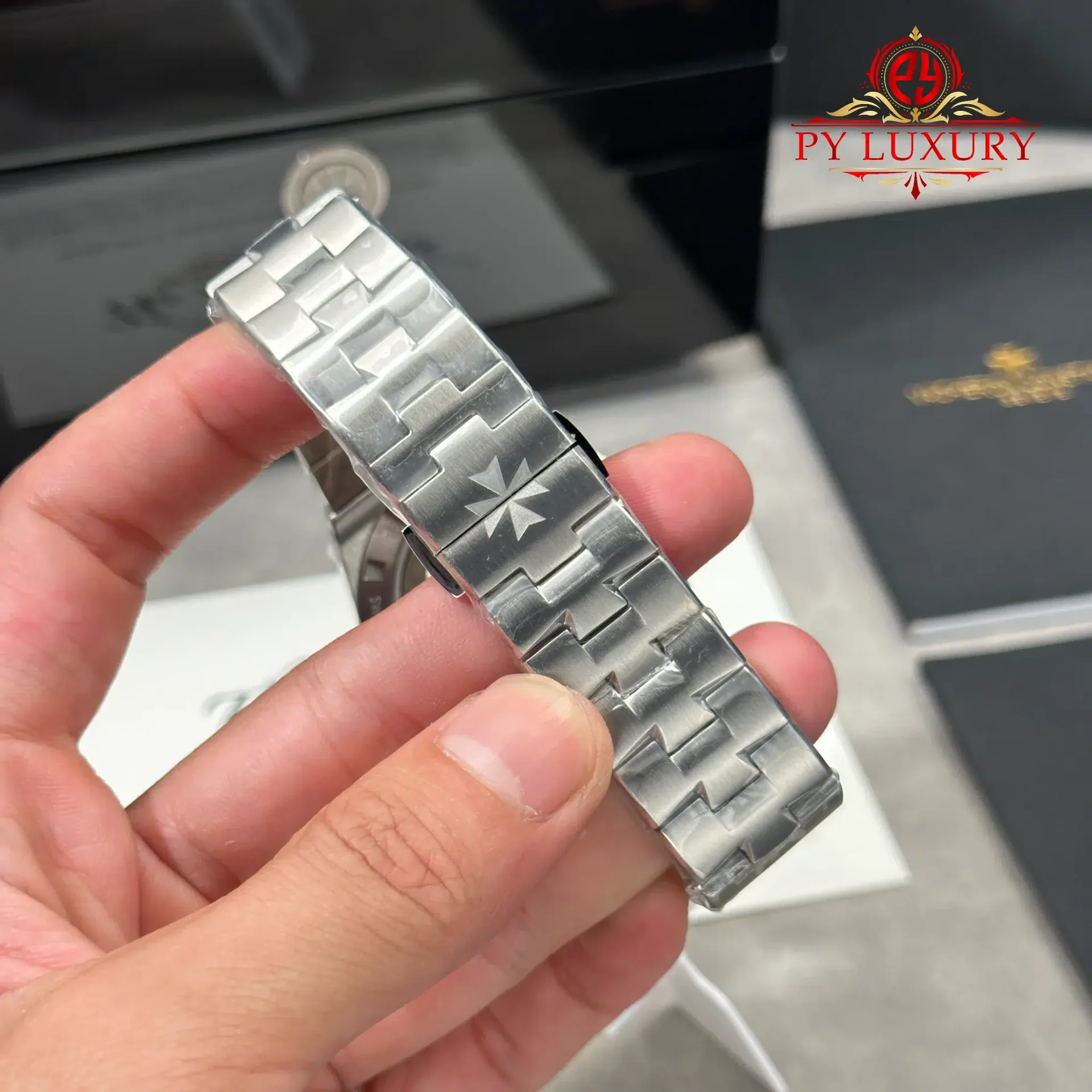 Vacheron Constantin Overseas 6000V Tourbillon Burgundy Red Dial Best Replica 42.5mm - 图片 12
