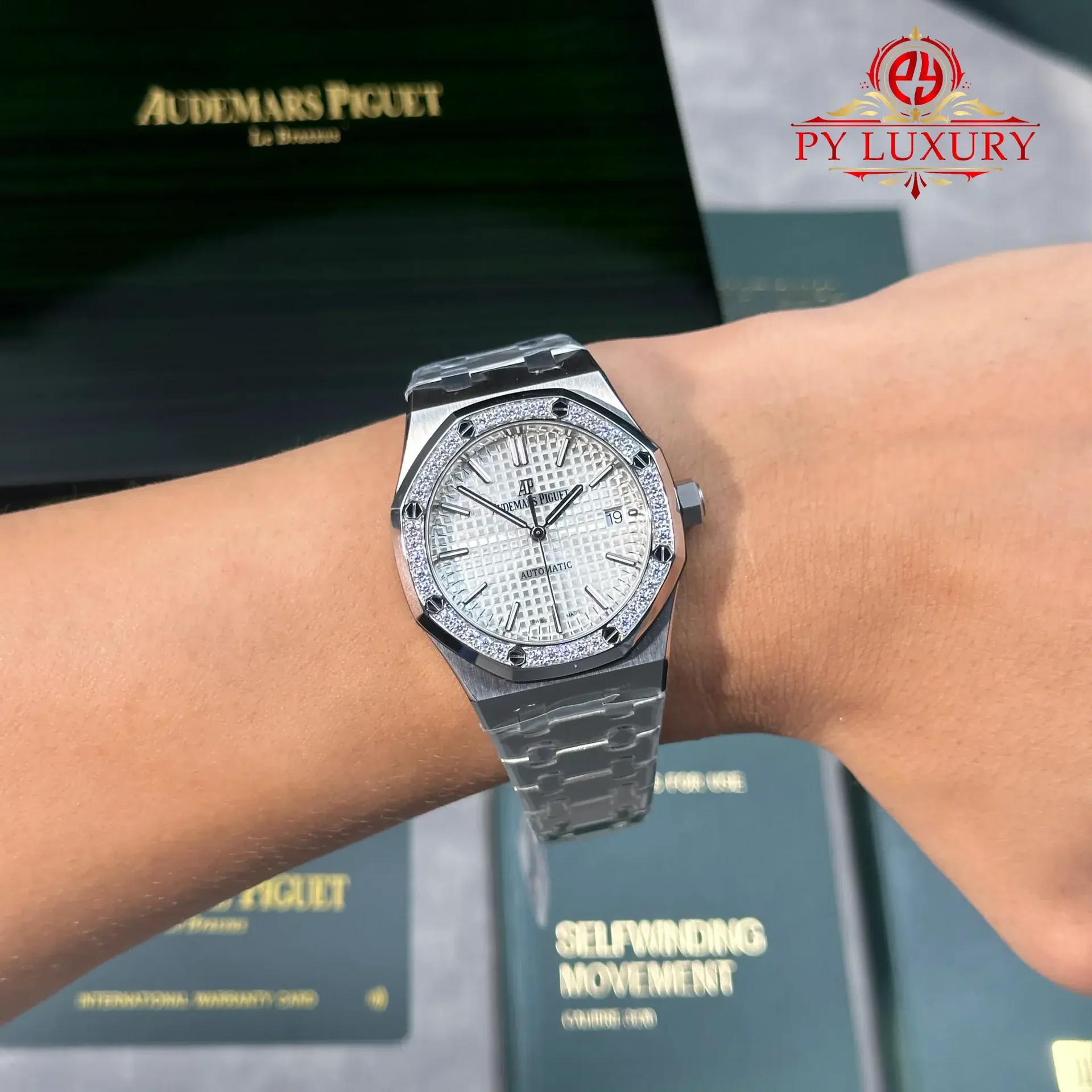 Audemars Piguet Royal Oak 15451ST White Dial Custom Moissanite Bezel 1:1 Best Replica 37mm - 图片 10