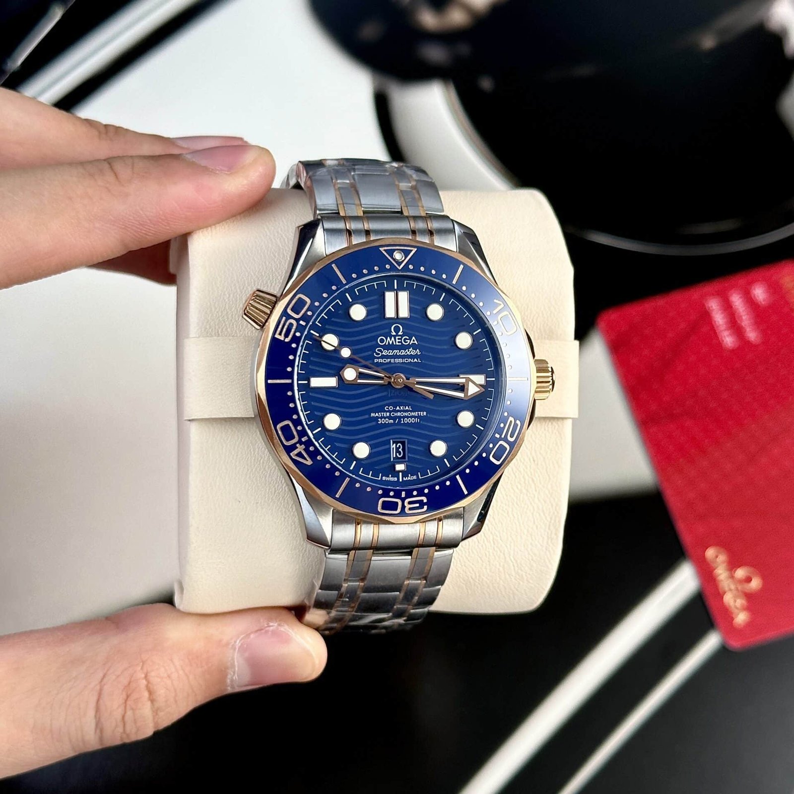 Omega Seamaster Diver 300M Two Tone Yellow Gold Blue Dial Best Replica 42mm - 图片 2