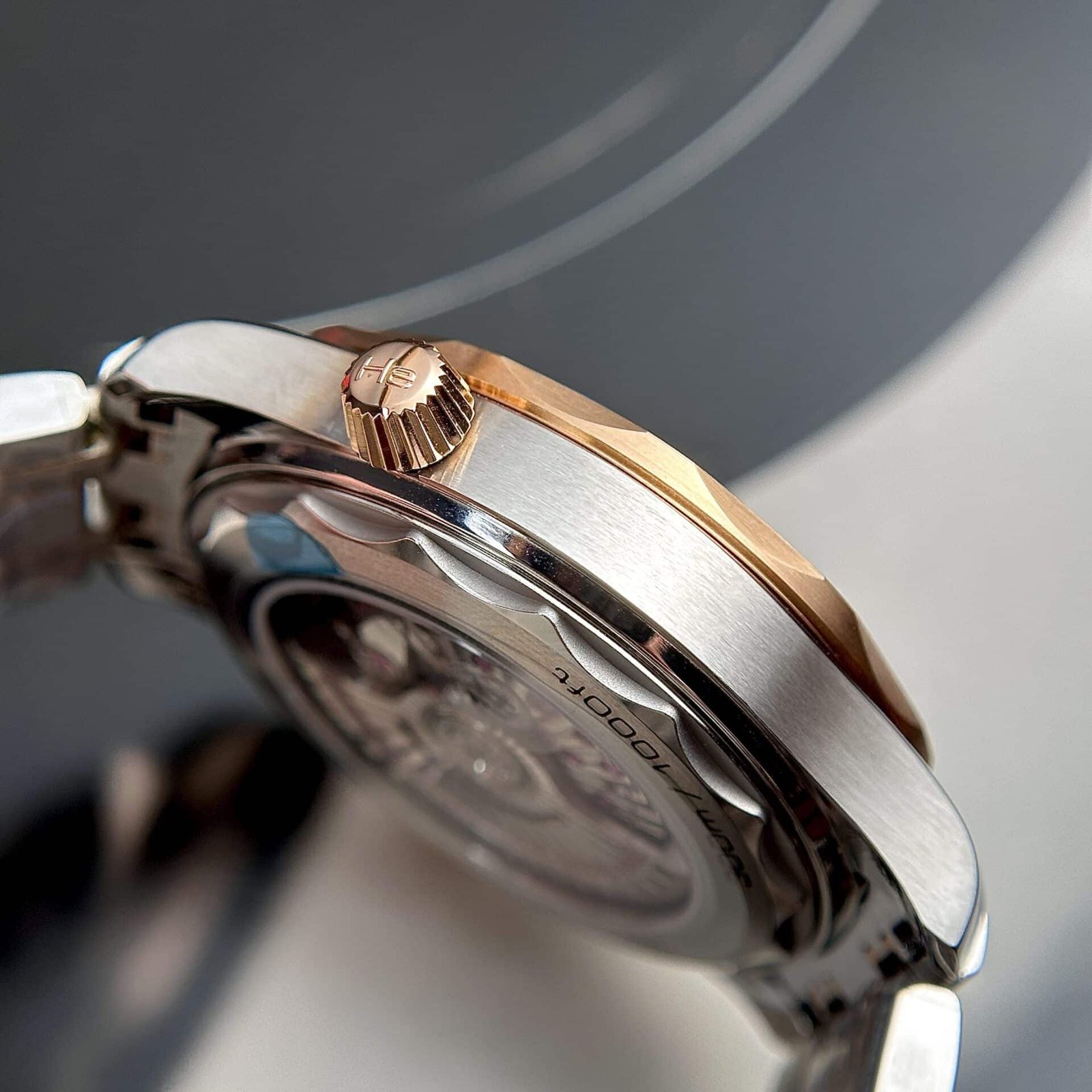 Omega Seamaster Diver 300M Two Tone Yellow Gold Blue Dial Best Replica 42mm - 图片 6