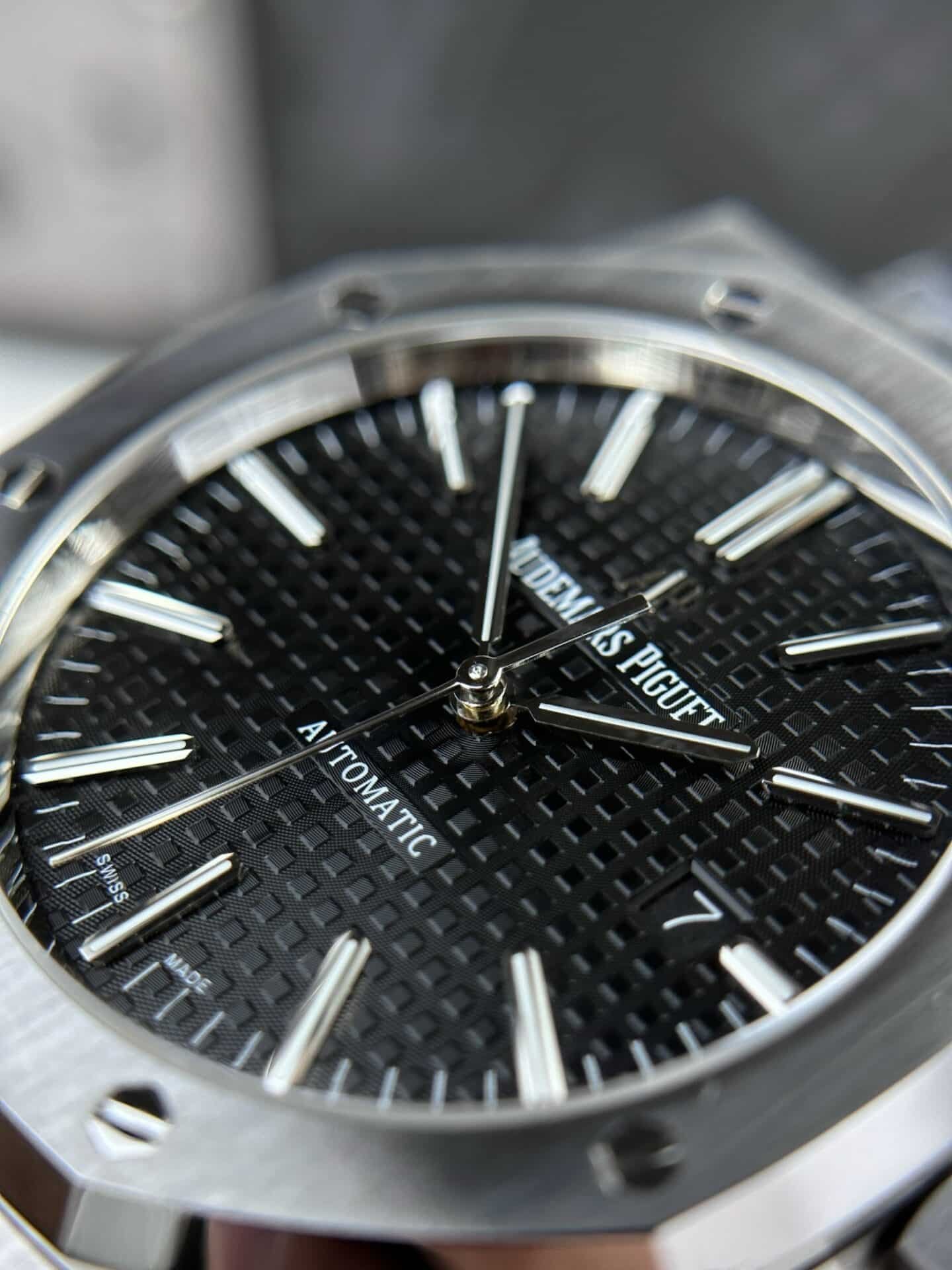 Audemars Piguet Royal Oak 15400ST Black Dial Best Replica APS Factory 41mm - 图片 5