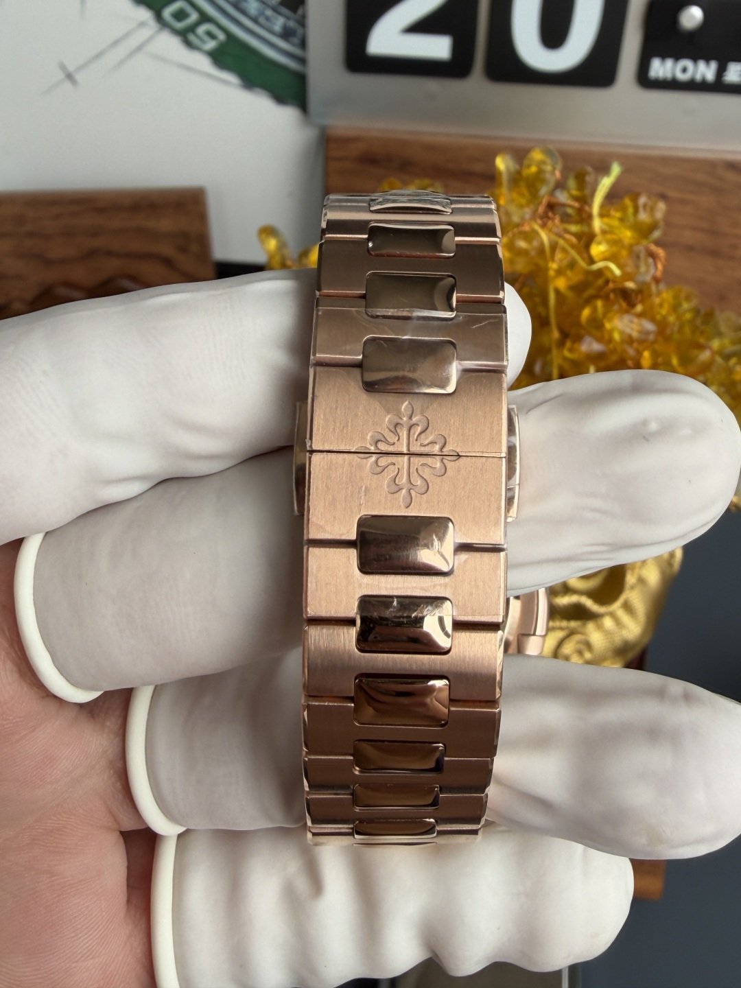 Patek Philippe Nautilus 5712/1R-001 Brown Dial 18K Rose Gold Plating Super Clone Gained Weight 195g UMIF 40mm - 图片 17