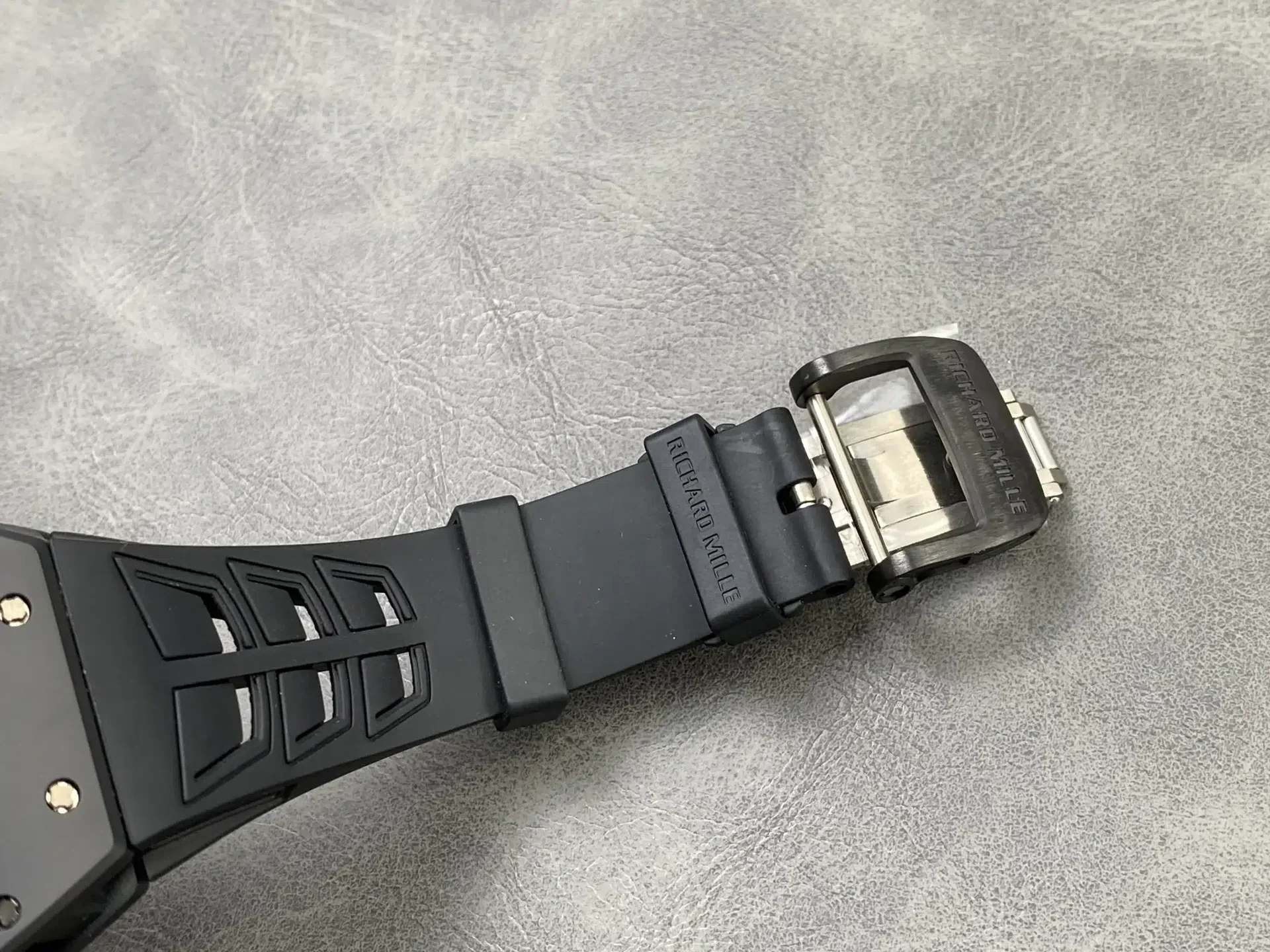 Richard Mille RM055 Bubba Watson Red Drive Americas Limited Edition Super Clone Vaucher Movement Umi Factory 42.7 x 49.9mm (Free Sprung) - 图片 10