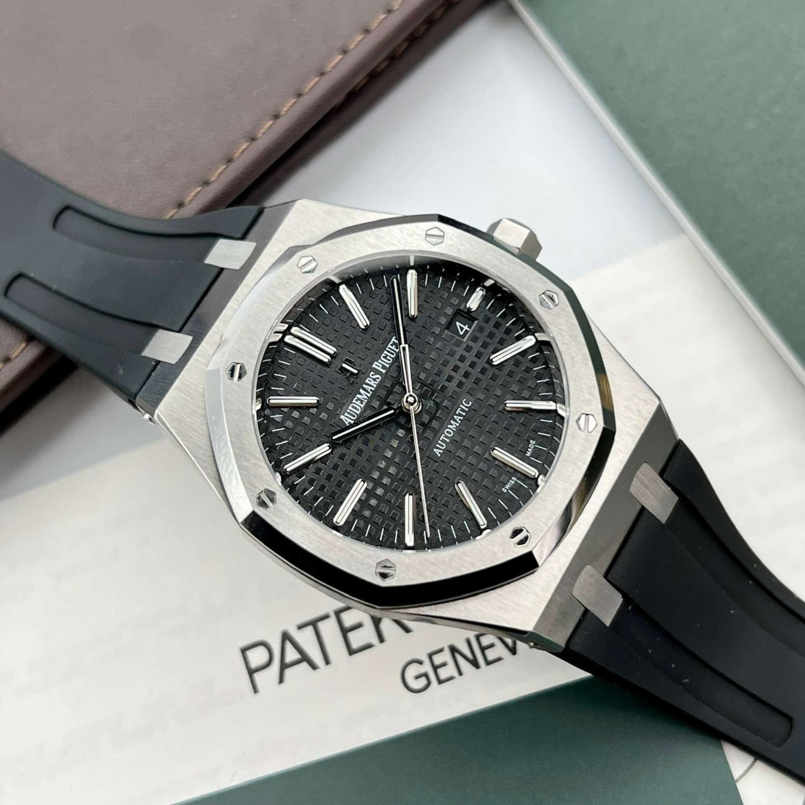 Audemars Piguet Royal Oak 15400ST Rubber Strap Black Dial Best Replica APS Factory 41mm - 图片 2