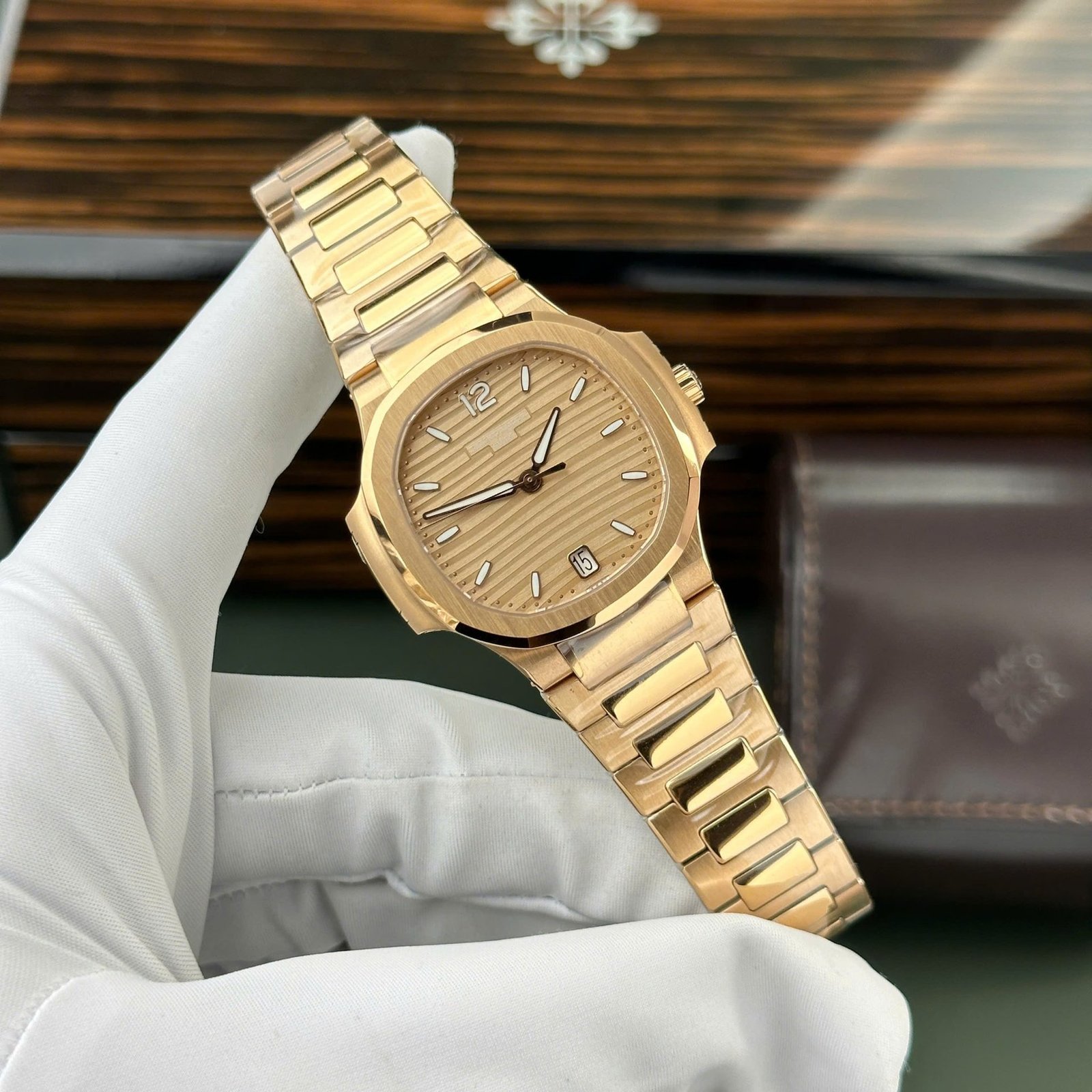 Patek Philippe Nautilus 7118/1R-010 Rose Gold Golden Brown Dial Best Replica 35.2mm - 图片 2
