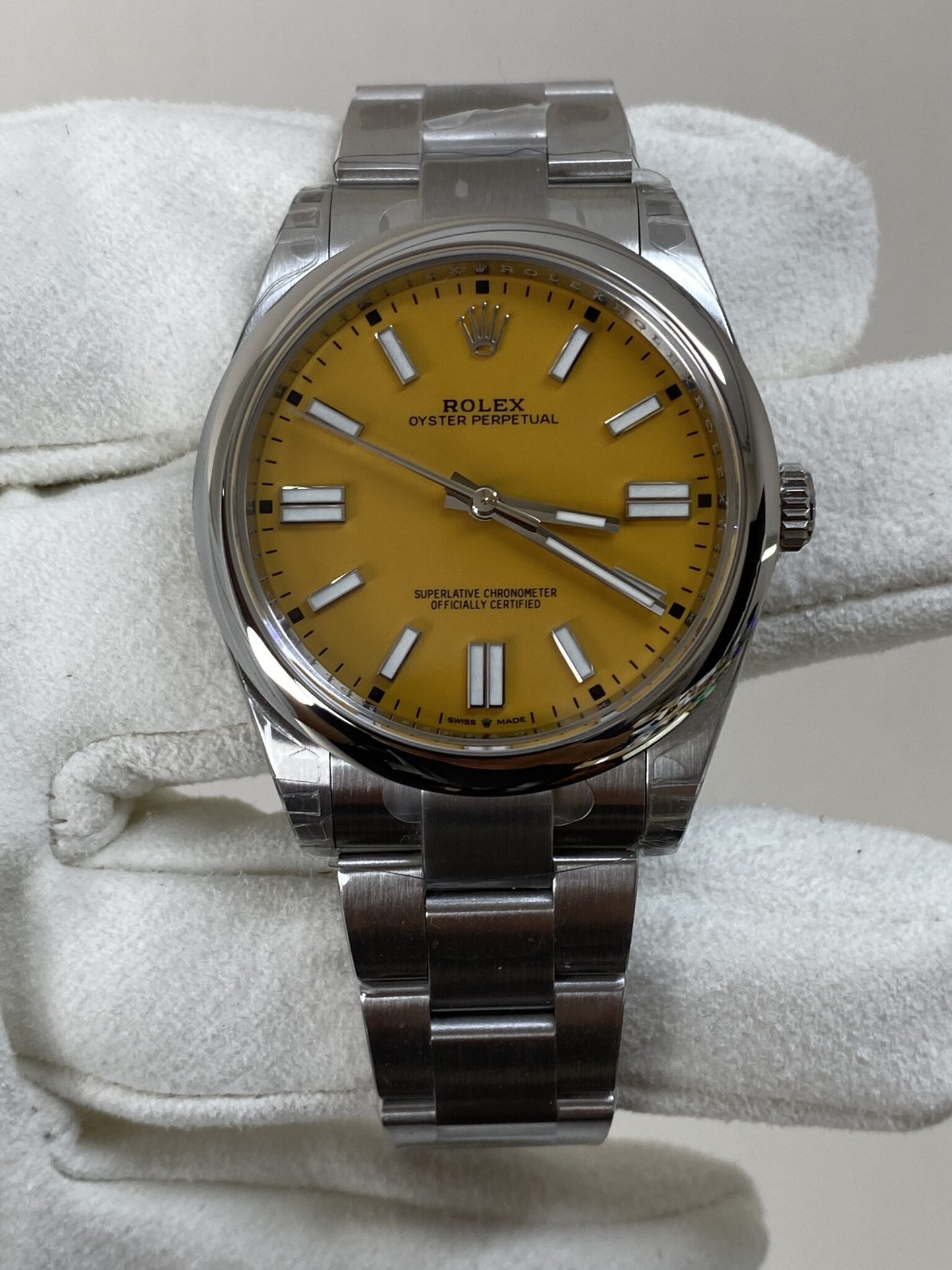 Rolex Oyster Perpetual 124300 Yellow Dial Best Quality Replica VS Factory 41mm