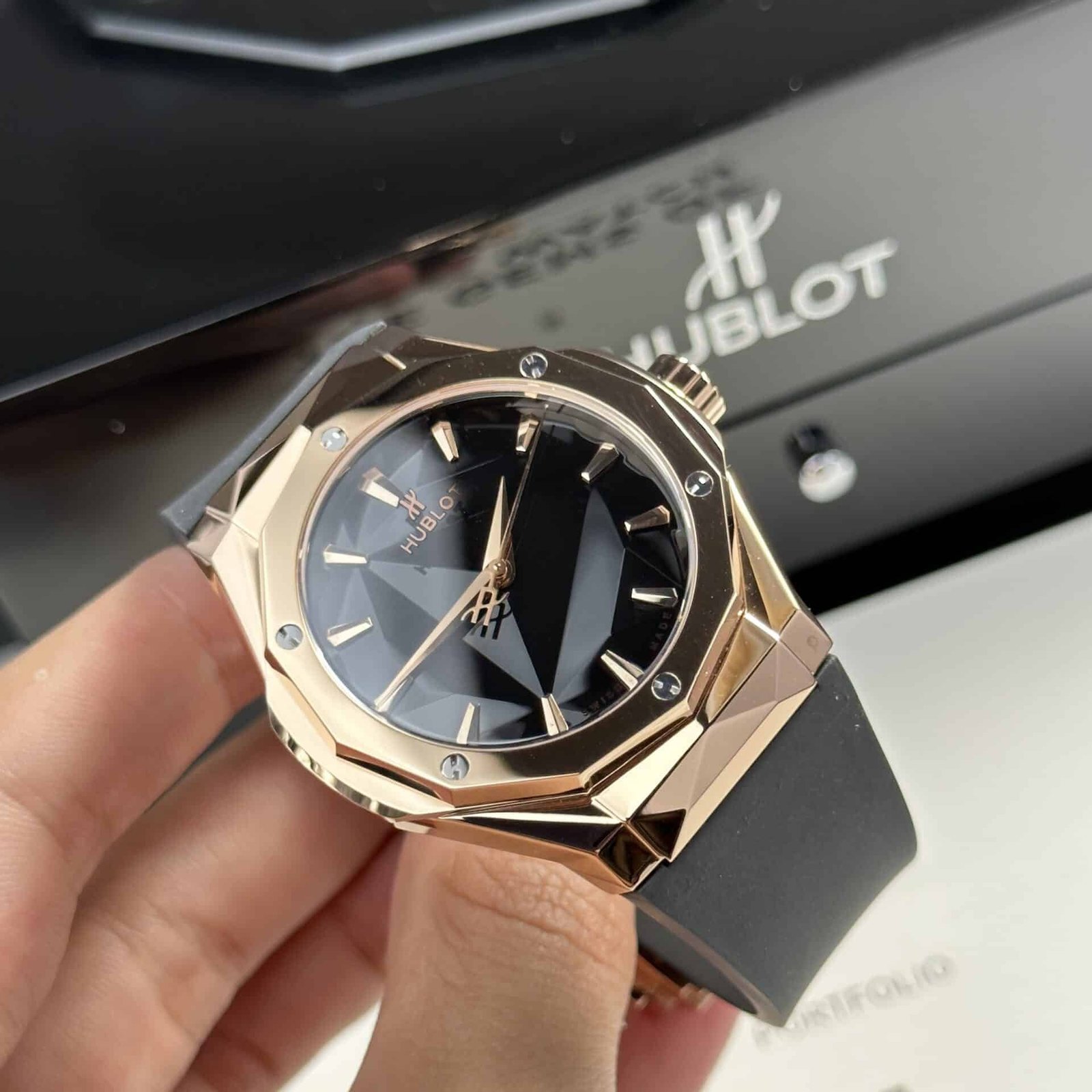 Hublot Classic Fusion Orlinski King Gold Black Dial Replica 40mm - 图片 4