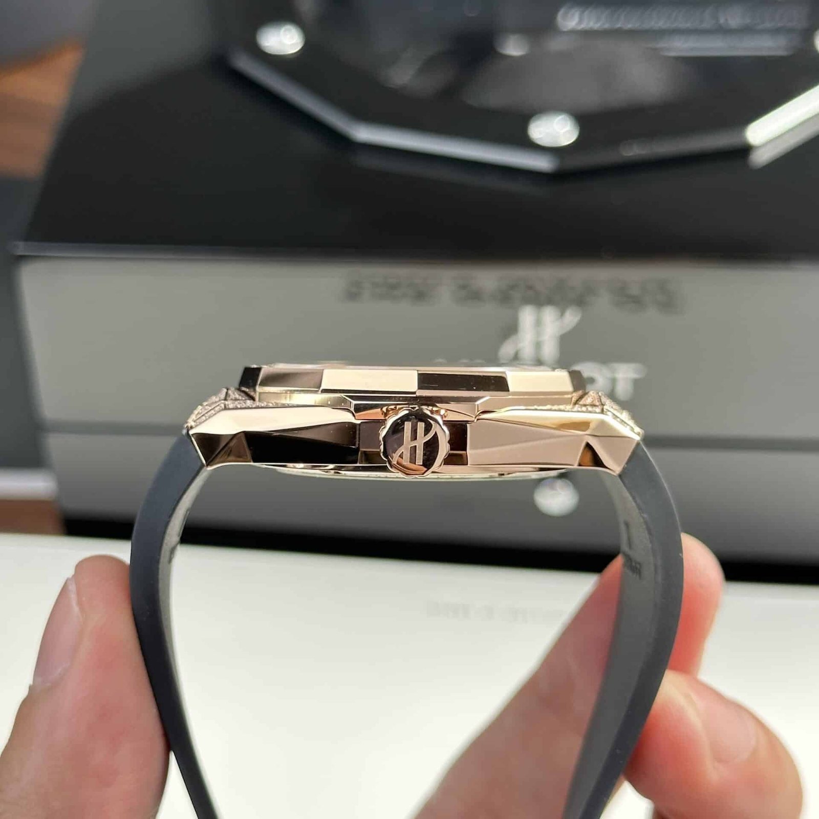 Hublot Classic Fusion Orlinski King Gold Pavé Black Dial Best Replica 40mm - 图片 6