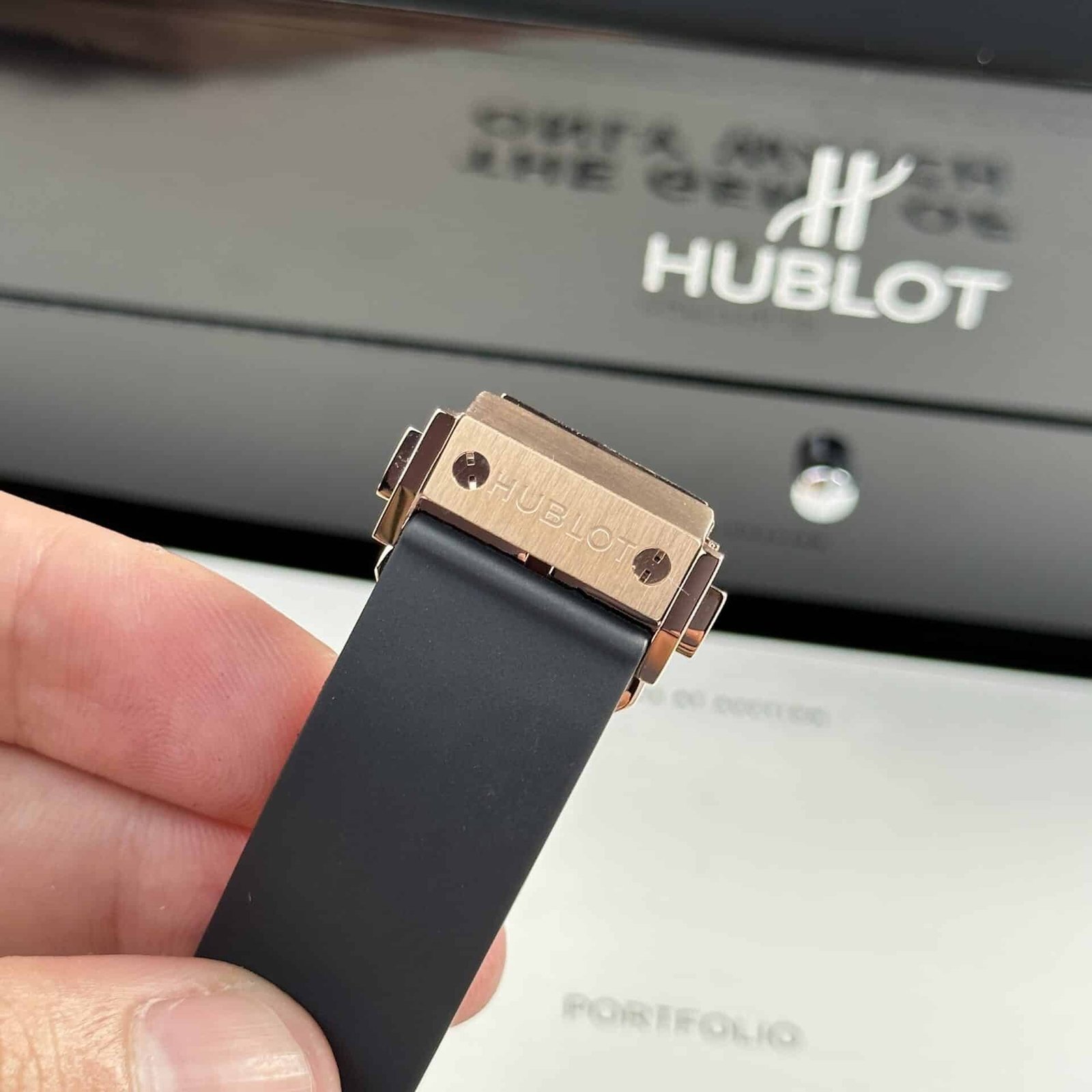 Hublot Classic Fusion Orlinski King Gold Pavé Black Dial Best Replica 40mm - 图片 9
