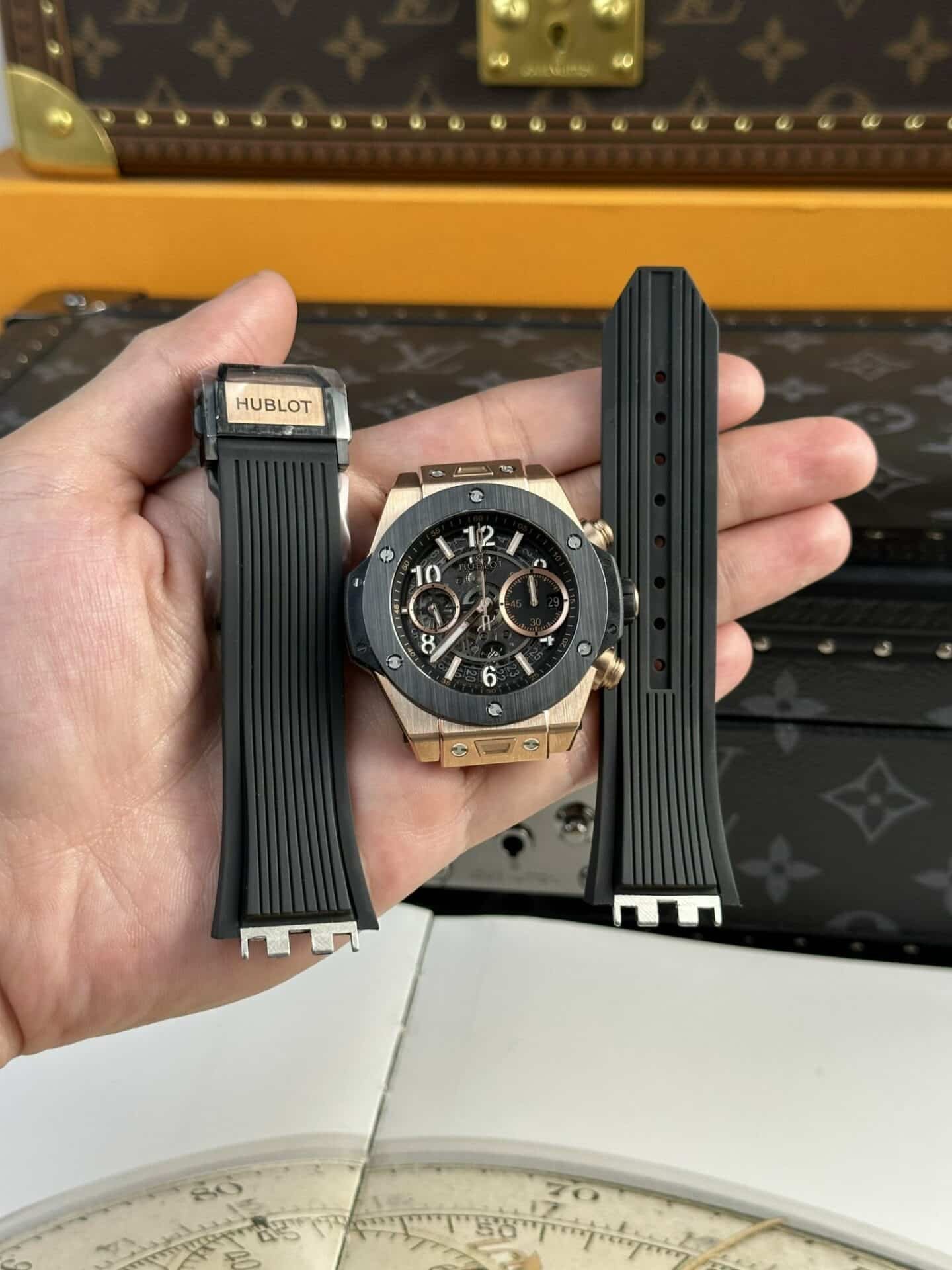Hublot Big Bang Unico King Gold Black Ceramic Best Replica 42mm - 图片 2