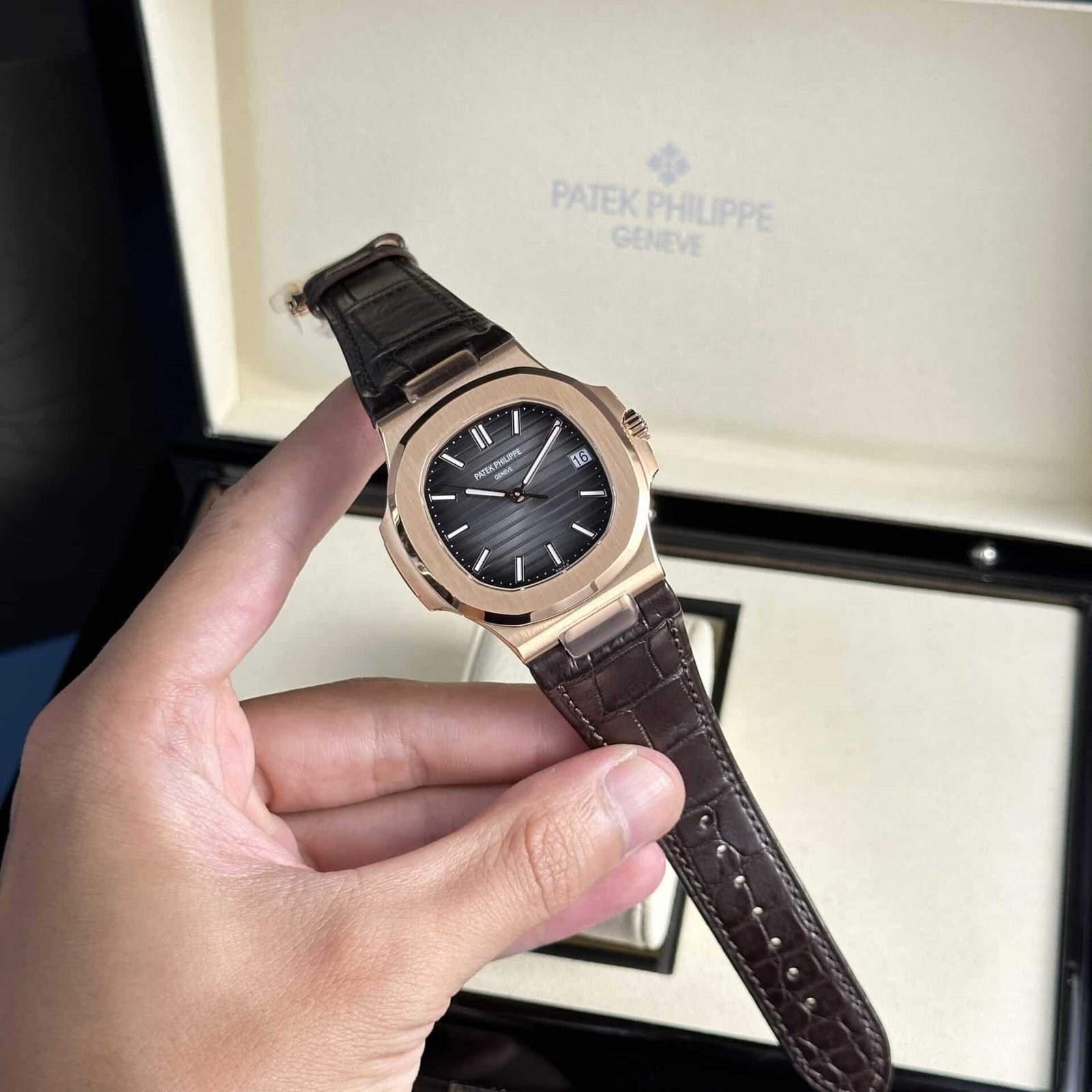 Patek Philippe Nautilus 5711R-001 Rose Gold Grey Dial Leather Strap Best Replica 40mm - 图片 2