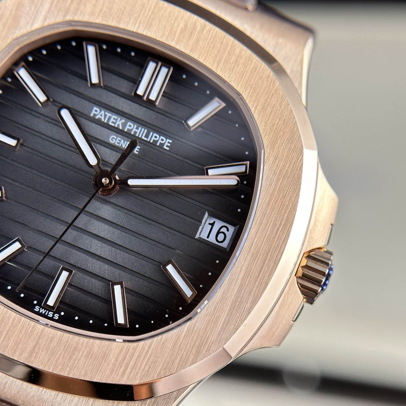 Patek Philippe Nautilus 5711R-001 Rose Gold Grey Dial Leather Strap Best Replica 40mm - 图片 6