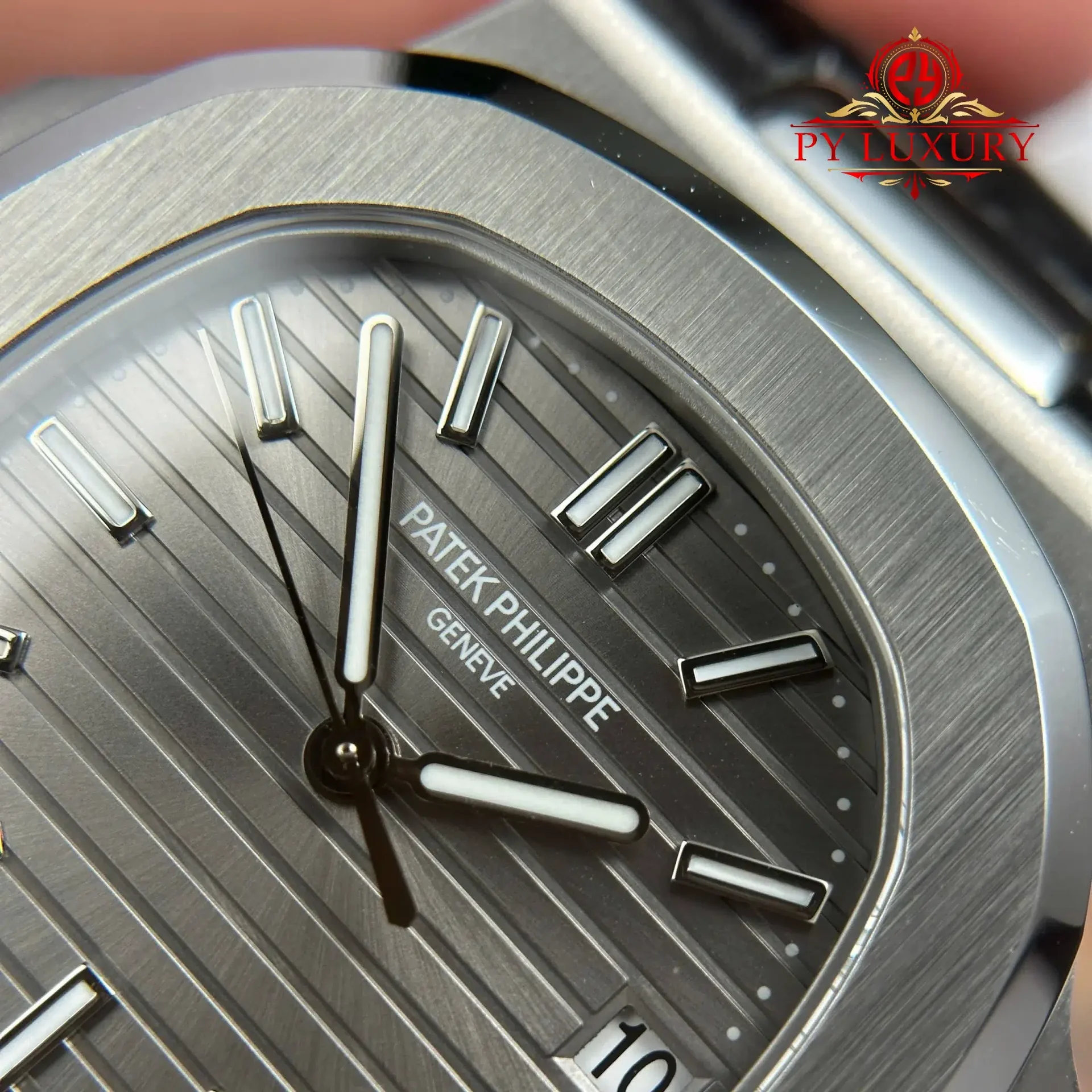 Patek Philippe Nautilus 5711G-001 Grey Dial Leather Strap 1:1 Best Replica 40mm - 图片 5