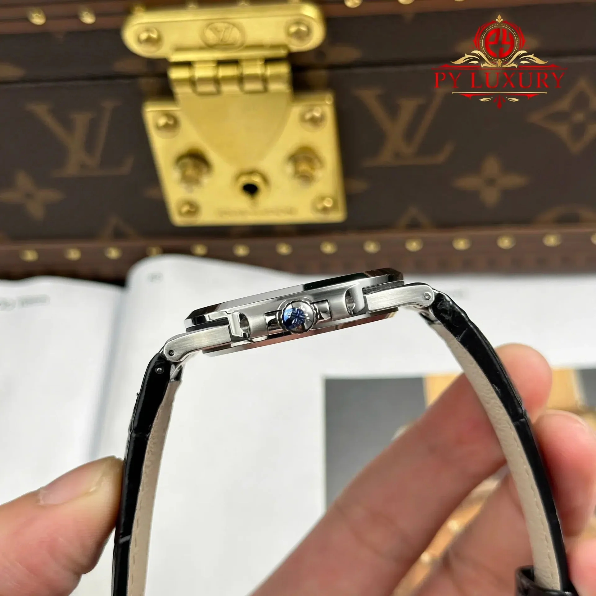 Patek Philippe Nautilus 5711G-001 Grey Dial Leather Strap 1:1 Best Replica 40mm - 图片 8