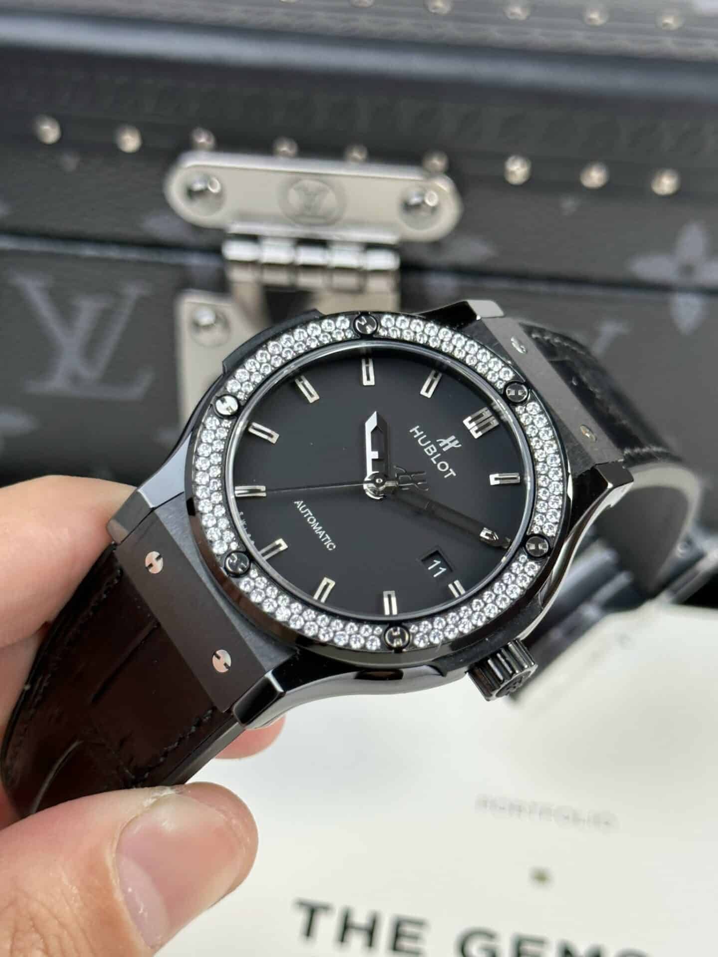 Hublot Classic Fusion Black Magic Diamond Ceramic Case Stone-set Bezel Best Replica JJZ 42mm - 图片 3