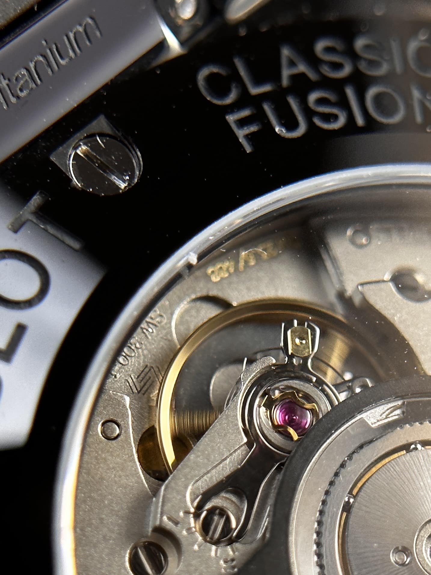 Hublot Classic Fusion Black Magic Diamond Ceramic Case Stone-set Bezel Best Replica JJZ 42mm - 图片 9