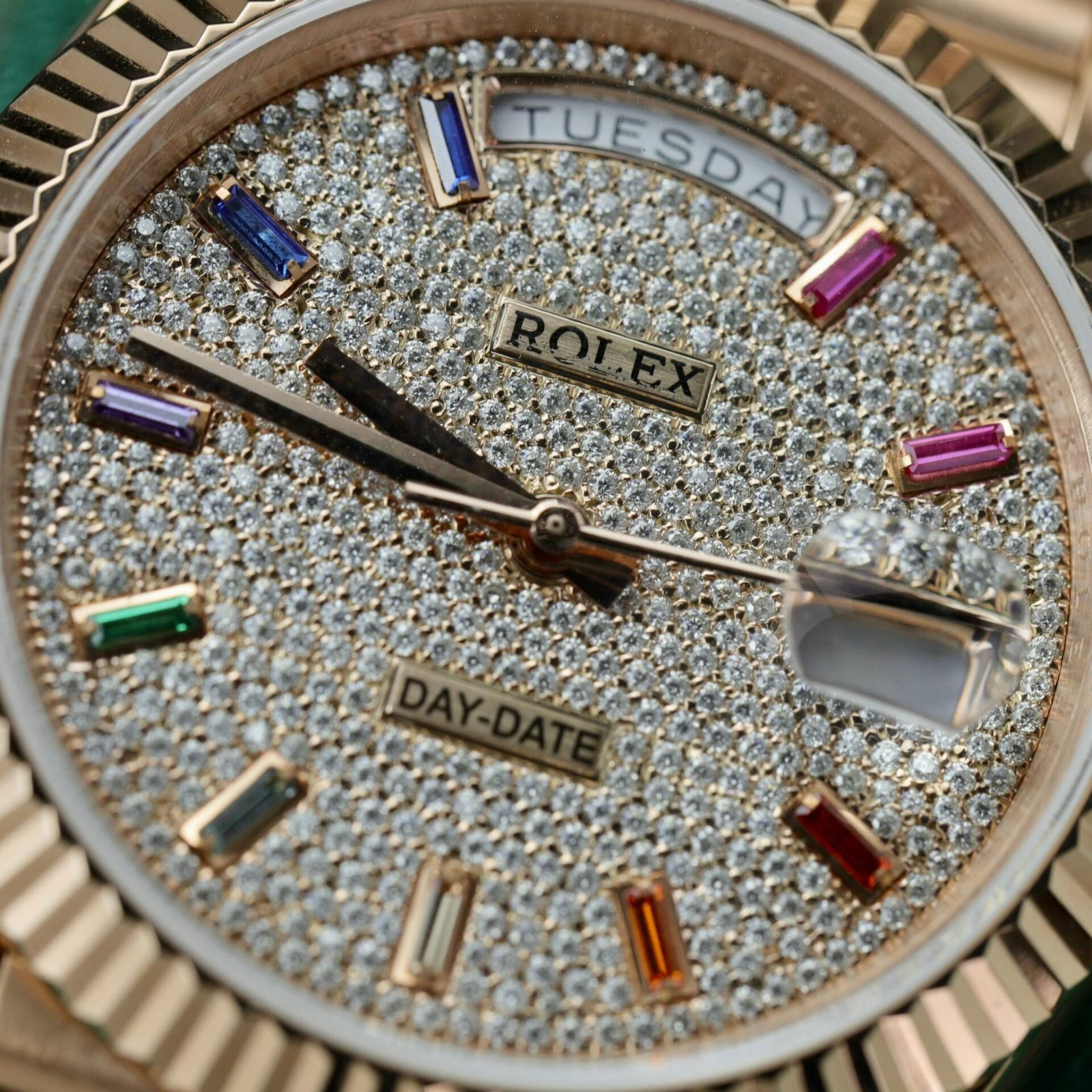 Rolex Day-Date 40 228235 Rose Gold Custom Moissanite Rainbow Dial Best Replica - 图片 4