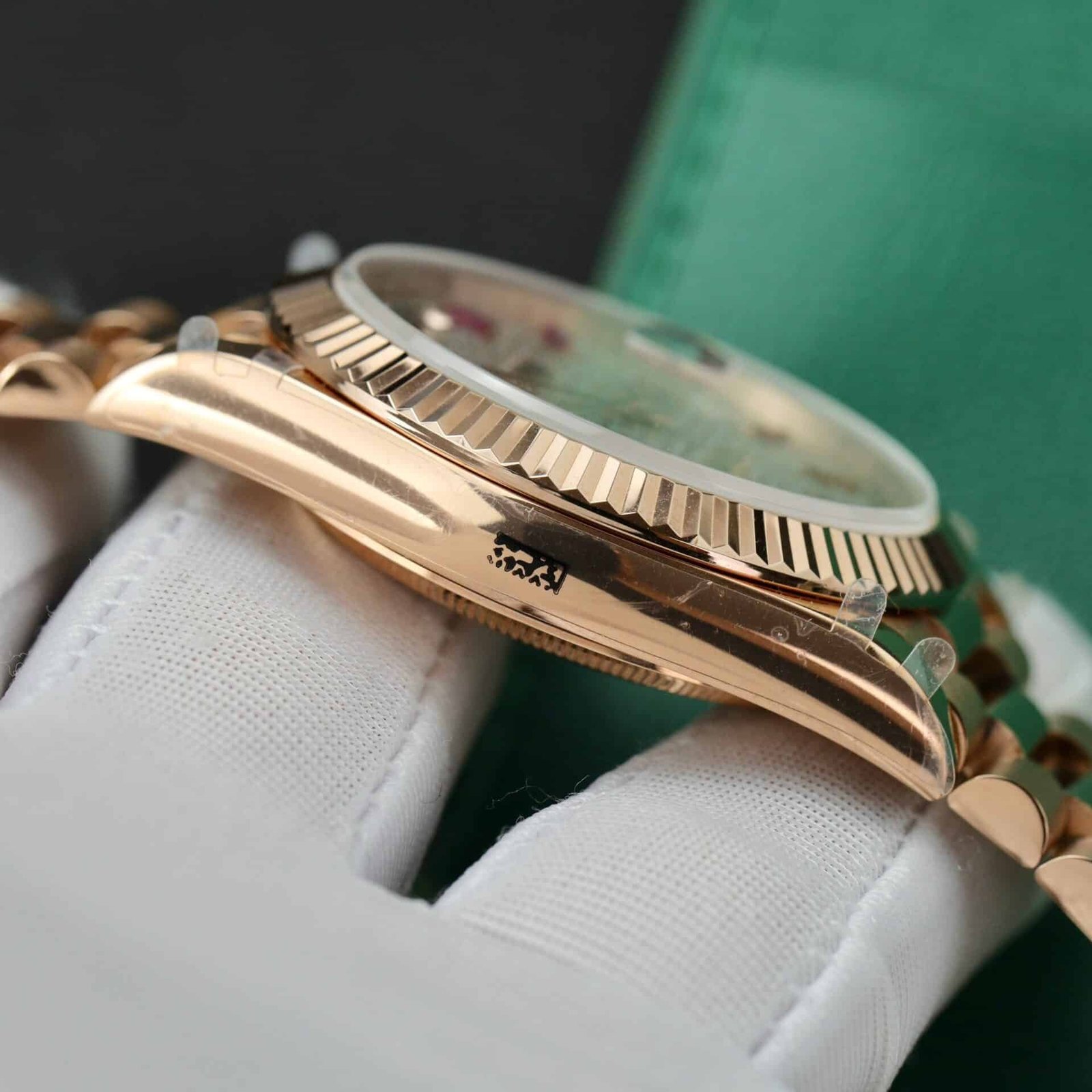 Rolex Day-Date 40 228235 Rose Gold Custom Moissanite Rainbow Dial Best Replica - 图片 7