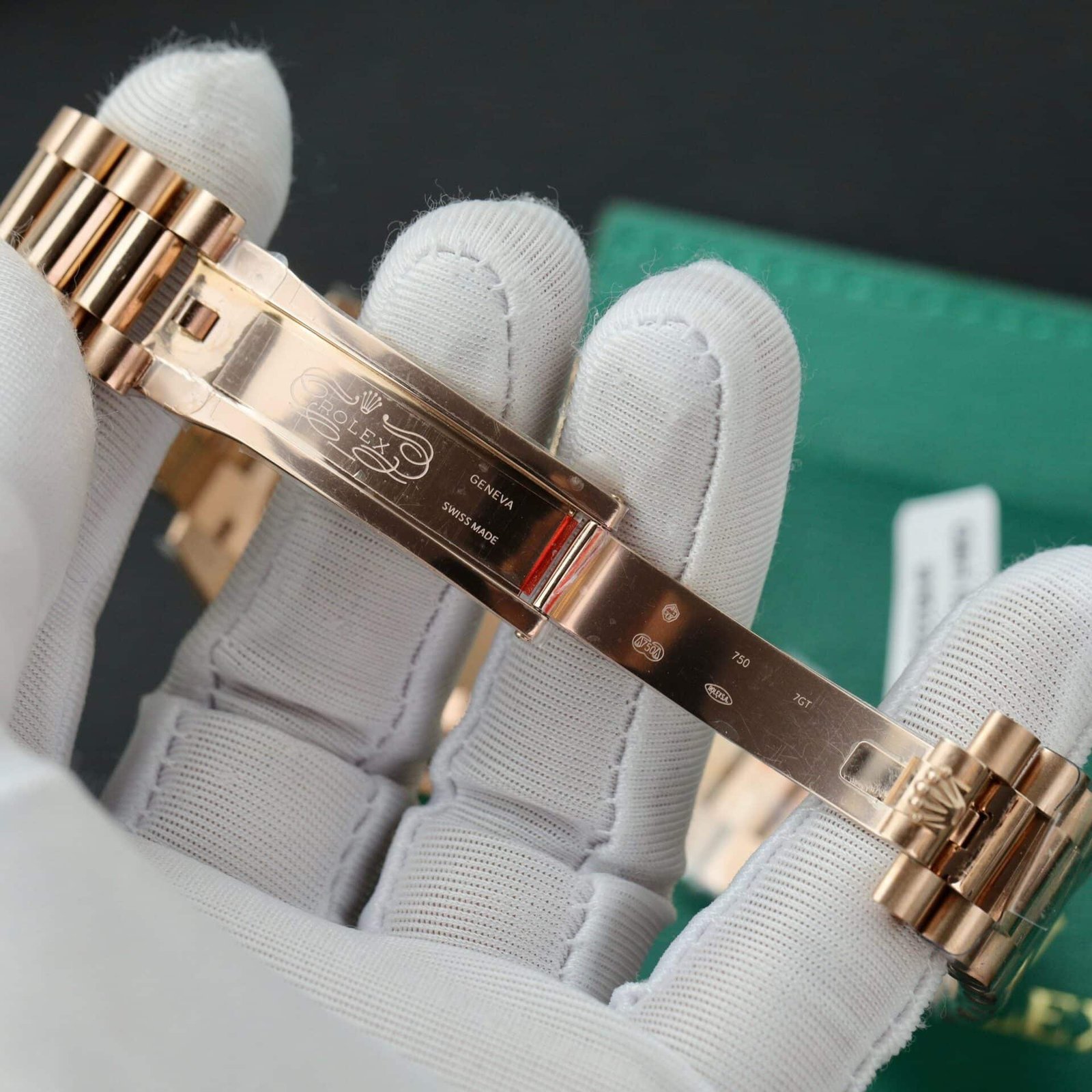 Rolex Day-Date 40 228235 Rose Gold Custom Moissanite Rainbow Dial Best Replica - 图片 10