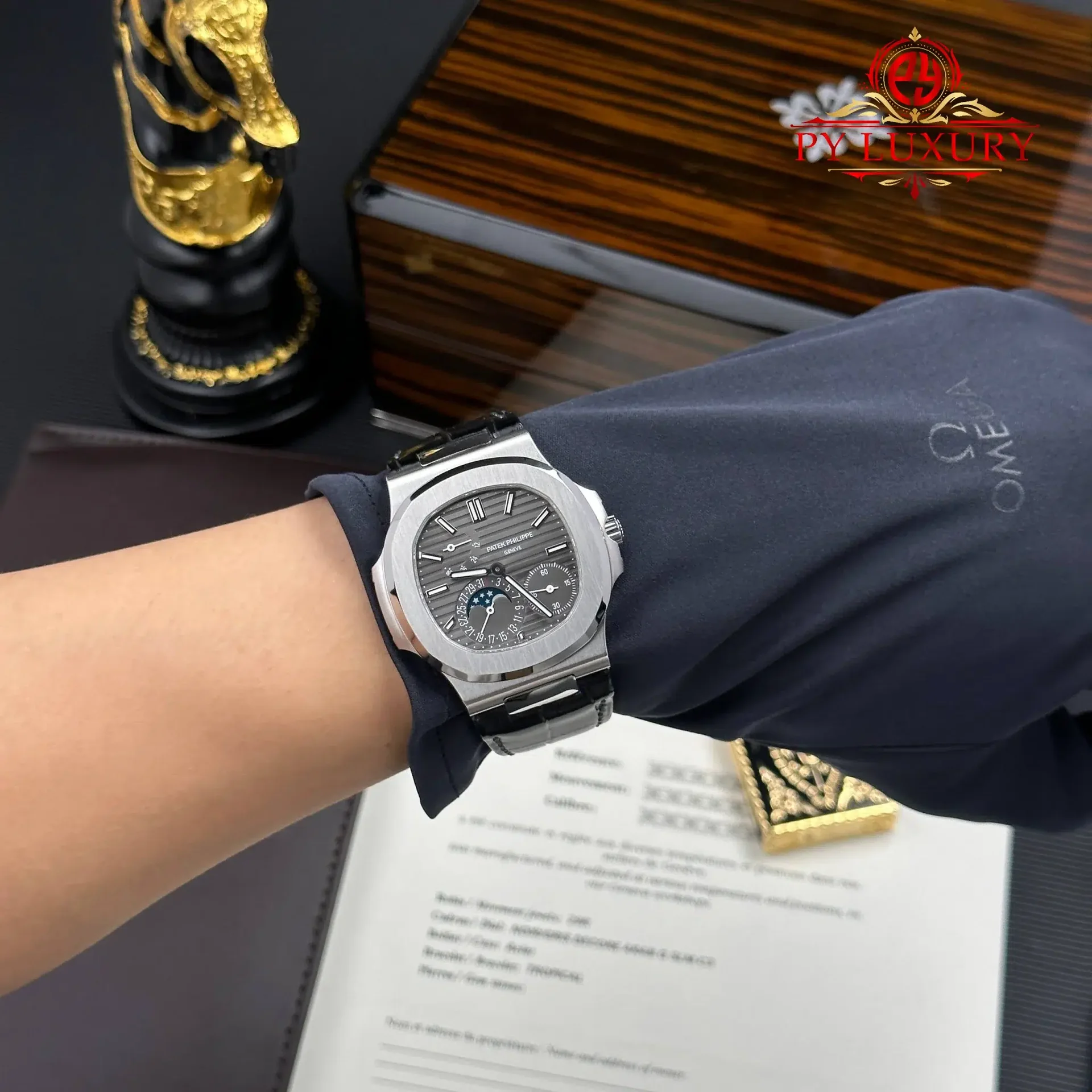 Patek Philippe Nautilus 5712G-001 Grey Dial Leather Strap Best Quality Replica PPF V3 40mm - 图片 5