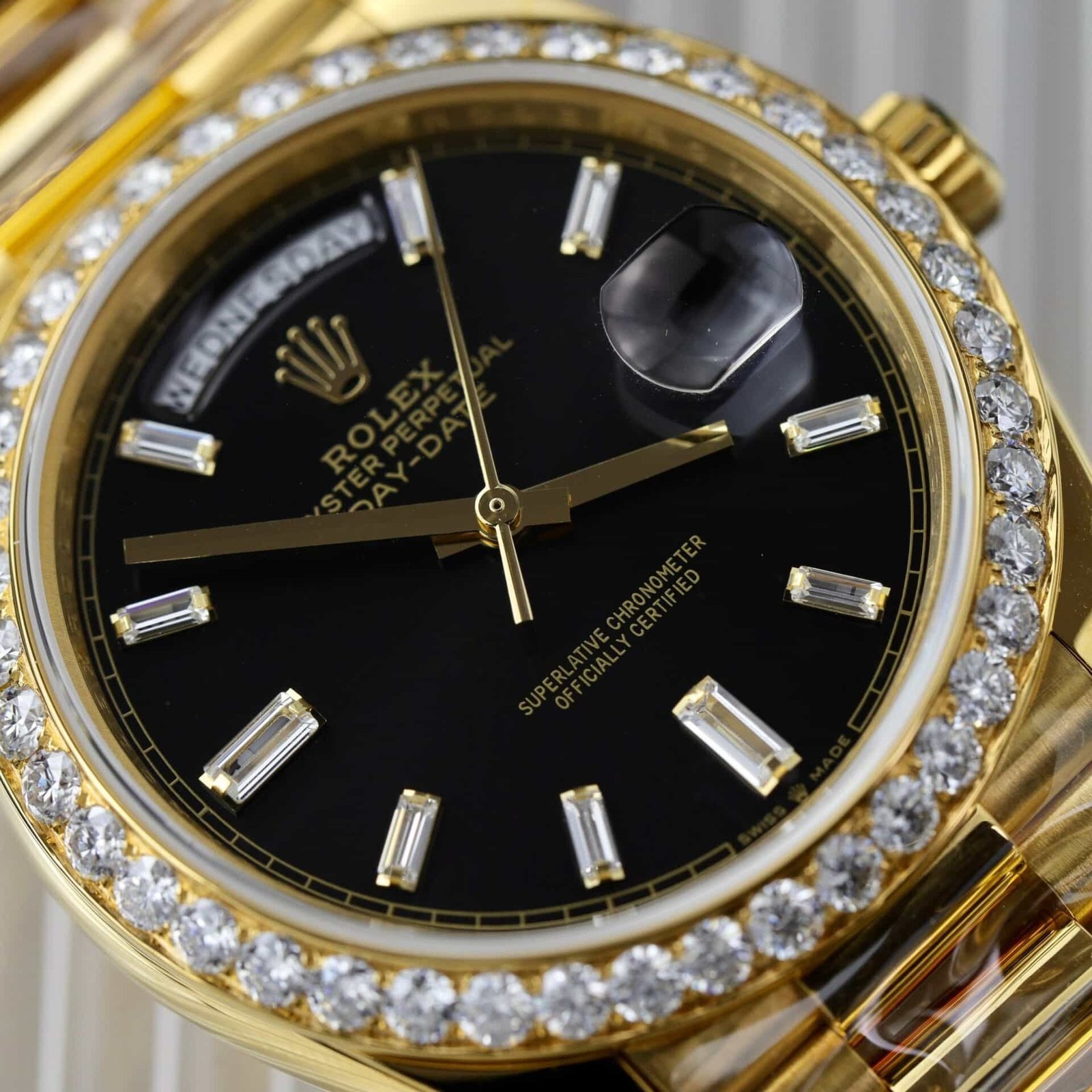 Rolex Day-Date 228348RBR 18K Yellow Gold Wrapped Black Diamond Dial Moissanite Bezel GMF V3 Super Clone 40mm - 图片 6