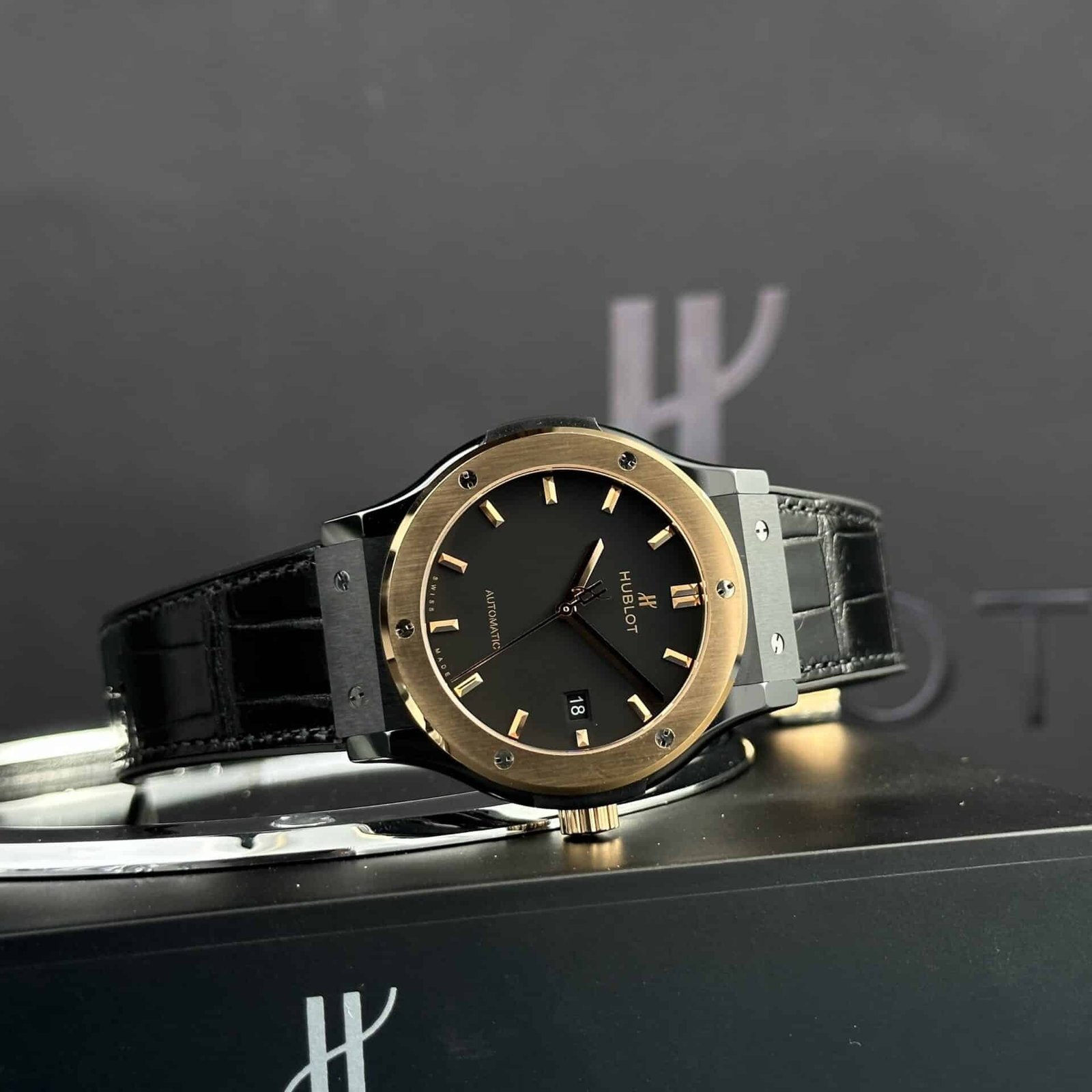 Hublot Classic Fusion Ceramic King Gold Black Dial Leather Super Clone 42mm - 图片 3