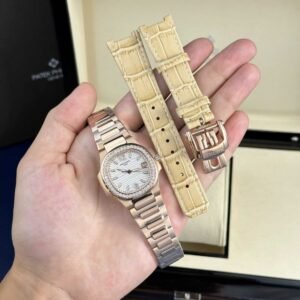Patek Philippe Nautilus 7010/1R Rose Gold White Dial Diamond Bezel Lady Watch Best Replica 32mm