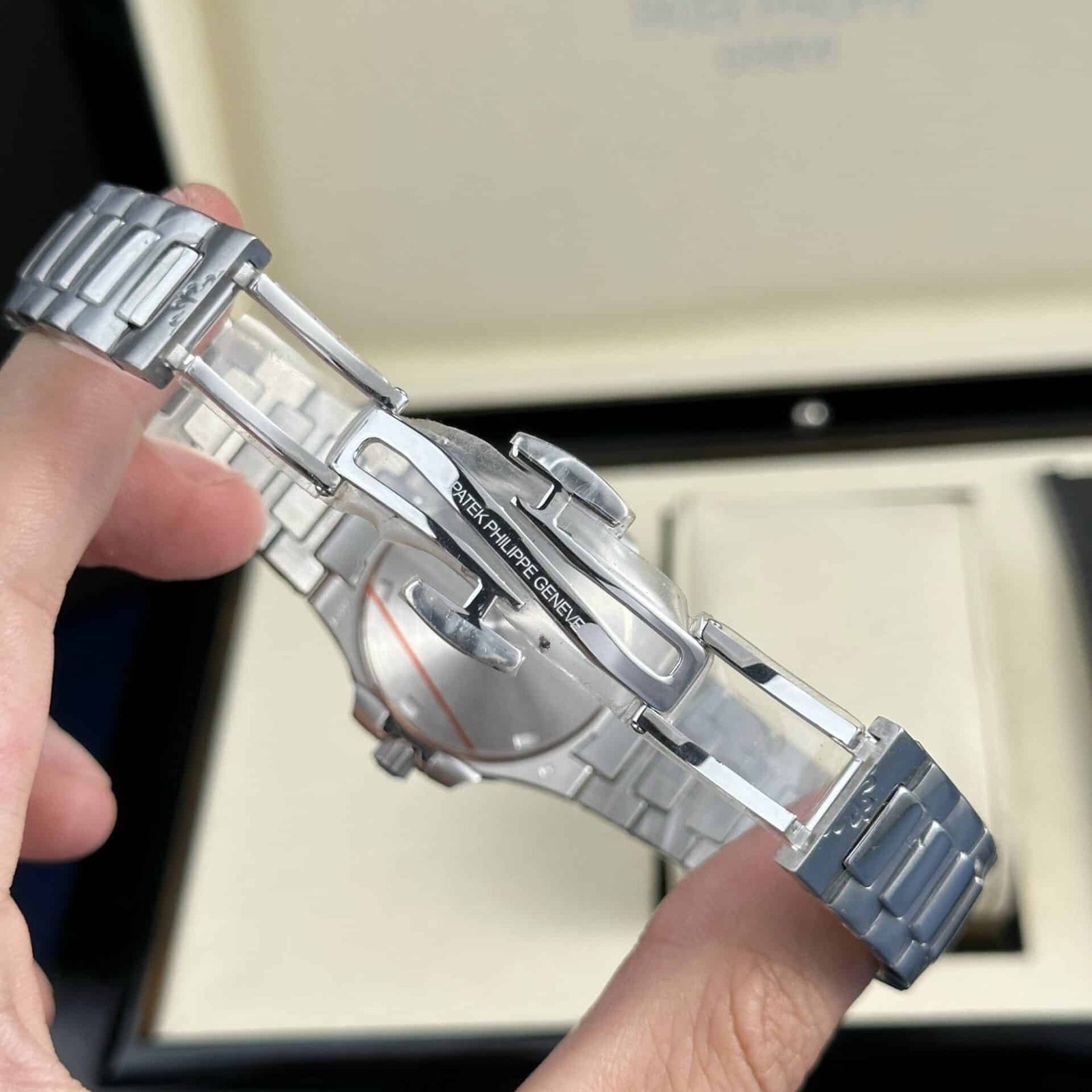 Patek Philippe Nautilus 7010 Silver Dial Lady Swiss Quartz Best Replica 32mm - 图片 9