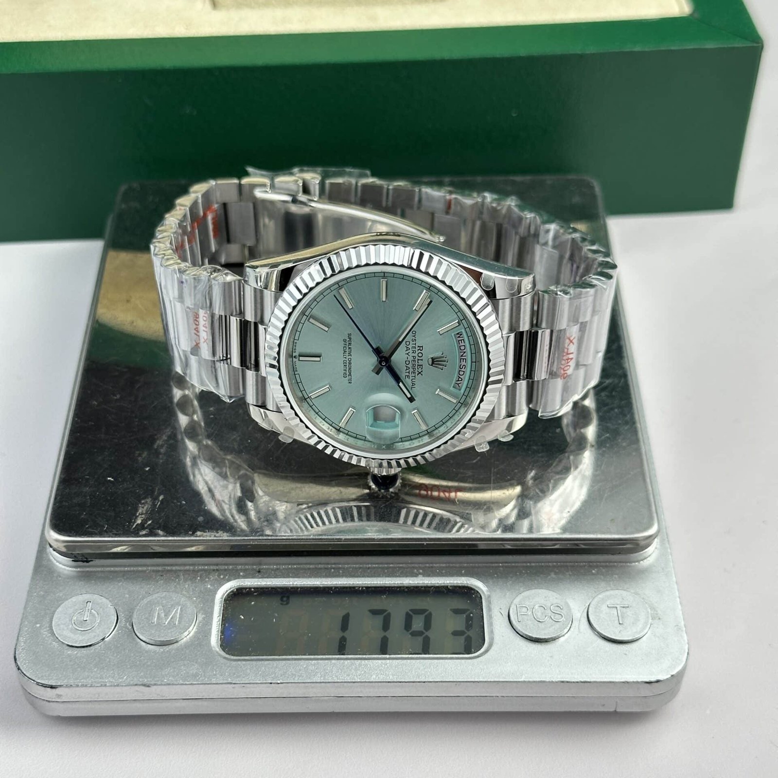 Rolex Day-Date 228236-0018 Ice Blue Luminous Dial 178g GMF V3 Best Replica 40mm - 图片 2