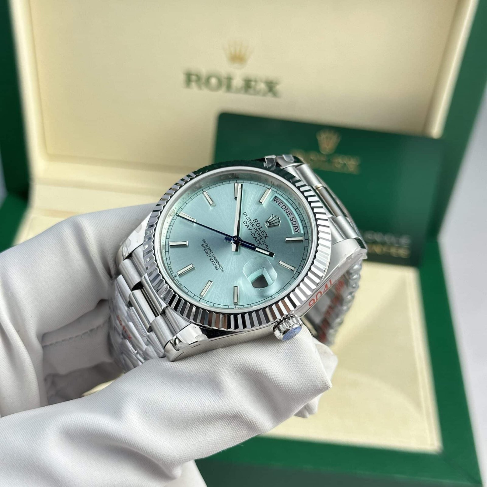 Rolex Day-Date 228236-0018 Ice Blue Luminous Dial 178g GMF V3 Best Replica 40mm - 图片 4