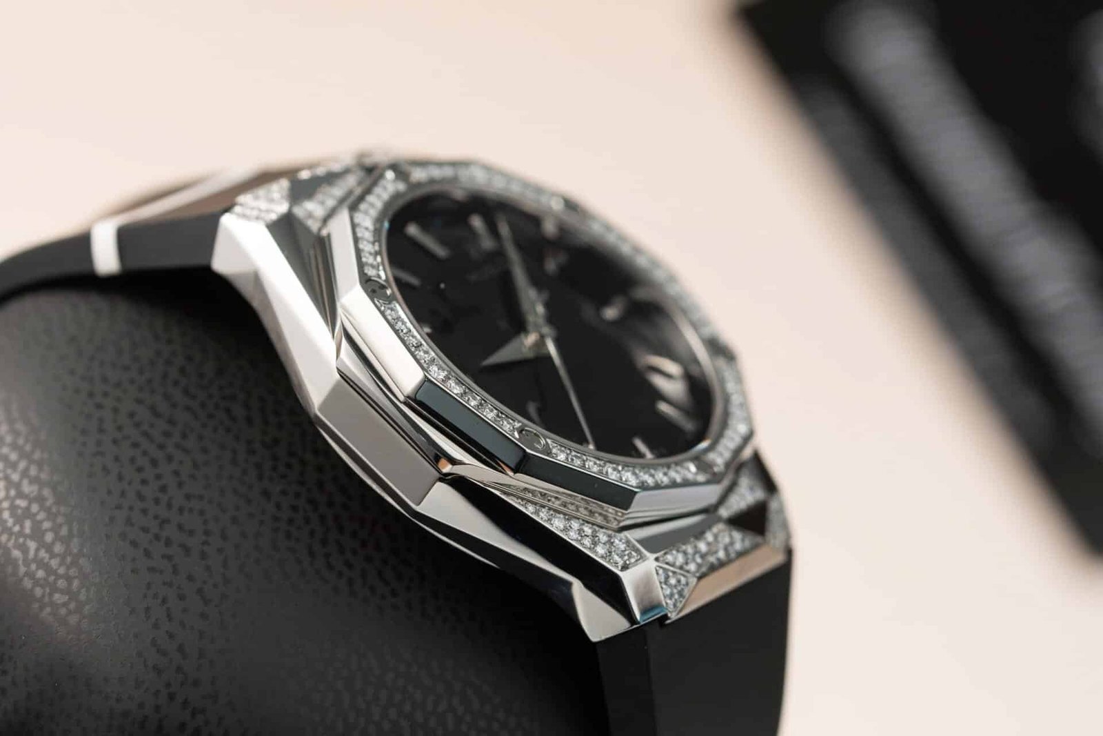 Hublot Classic Fusion Orlinski Titanium Alternative Pavé Black Dial Customized Lab-grown Diamonds APS 40mm - 图片 5