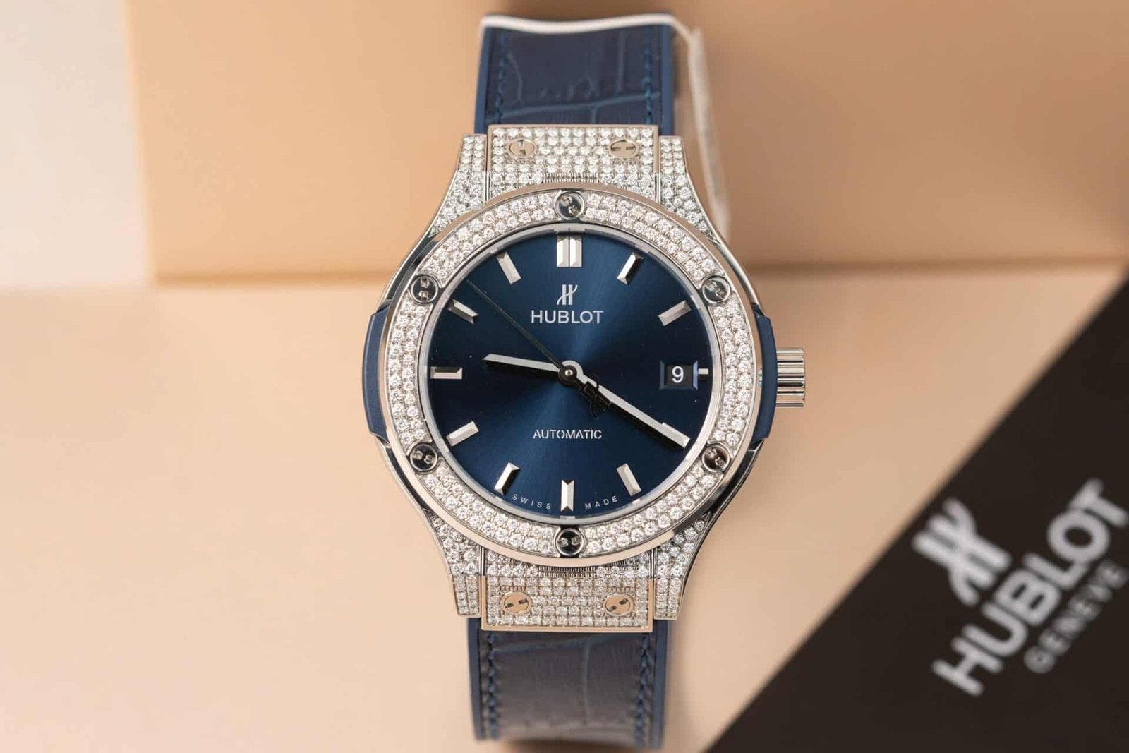 Hublot Classic Fusion Titanium Blue Dial Custom Natural Diamonds Super Clone JJF 38mm - 图片 2