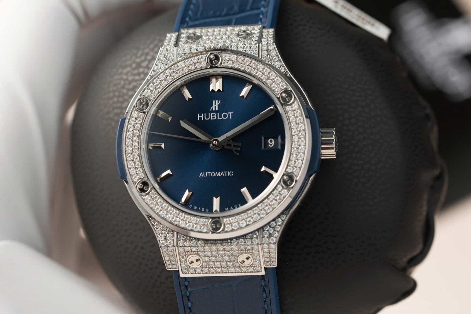 Hublot Classic Fusion Titanium Blue Dial Custom Natural Diamonds Super Clone JJF 38mm - 图片 4