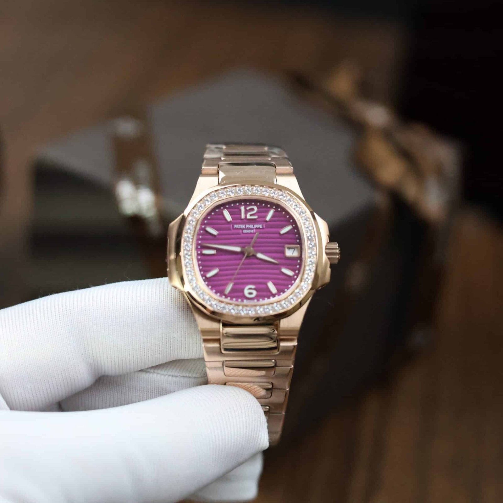 Patek Philippe Nautilus 7010/1R Rose Gold Purple Dial Diamond Bezel Replica GRF 32mm - 图片 4