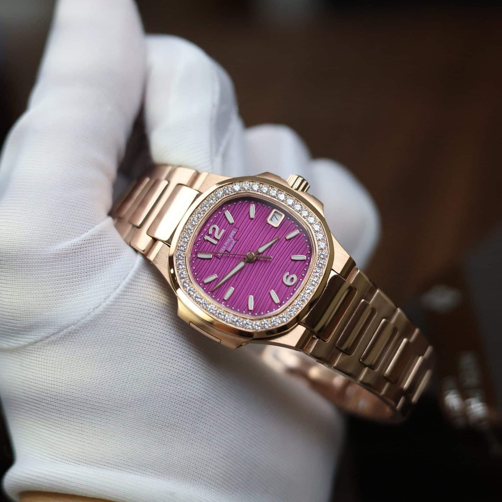 Patek Philippe Nautilus 7010/1R Rose Gold Purple Dial Diamond Bezel Replica GRF 32mm - 图片 5
