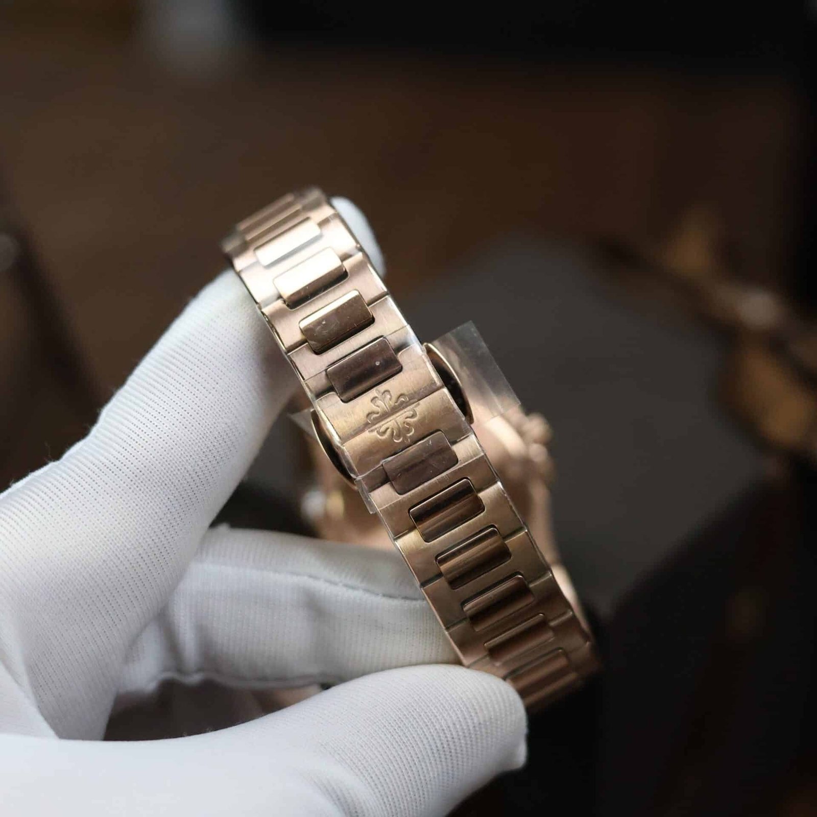 Patek Philippe Nautilus 7010/1R Rose Gold Purple Dial Diamond Bezel Replica GRF 32mm - 图片 8