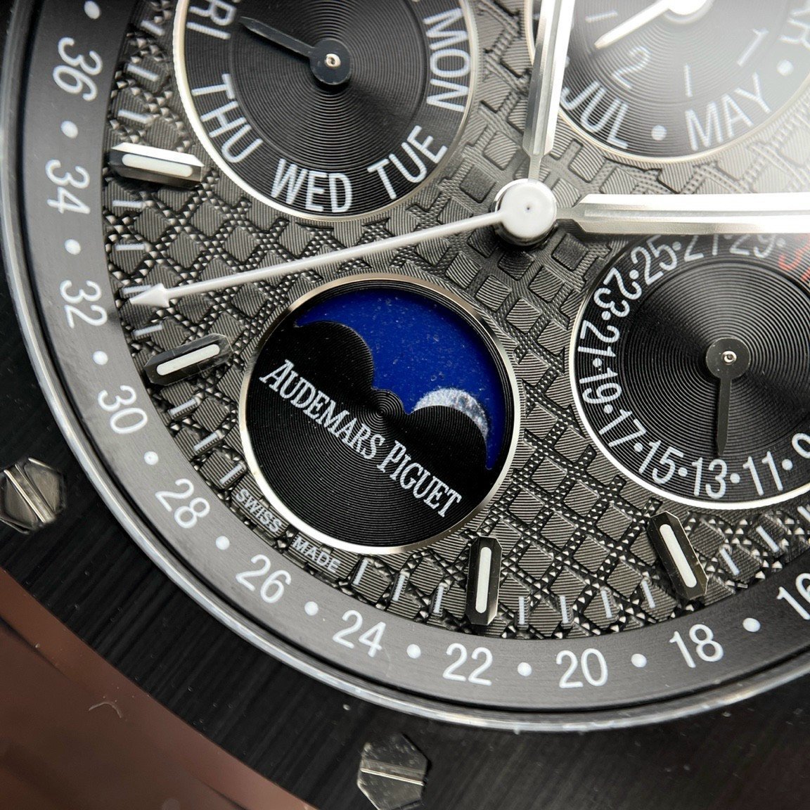 Audemars Piguet Royal Oak Perpetual Calendar 26579CE Grey Dial Black Ceramic Best Replica APSF 41mm - 图片 5