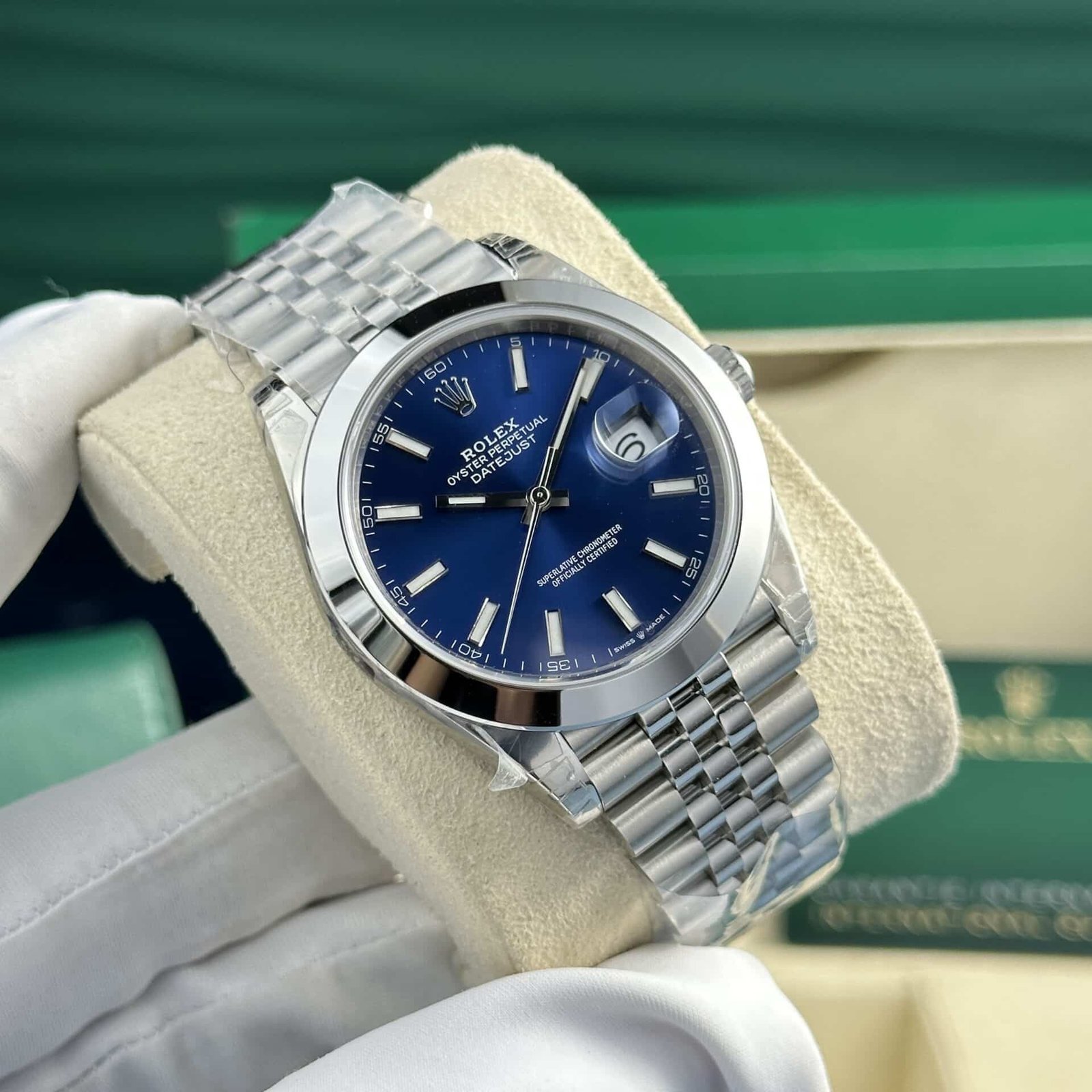 Rolex Datejust 126300-0002 Blue Luminous Dial Smooth Bezel Jubilee Best Replica VSF 41mm - 图片 2